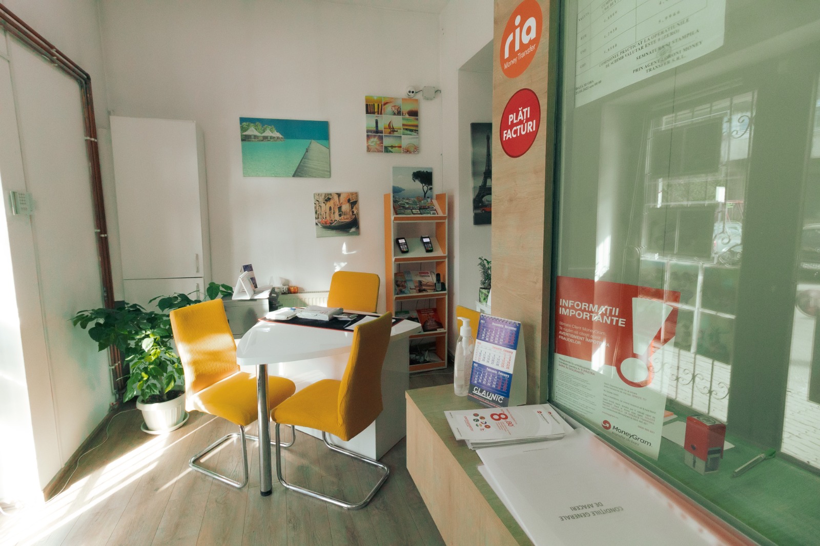Loroni Travel