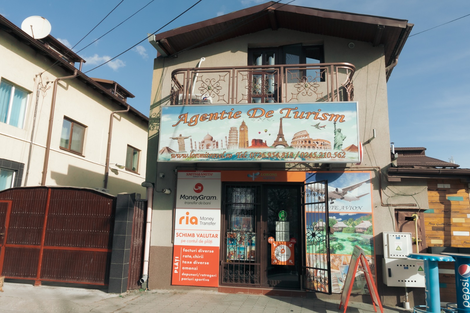 Loroni Travel
