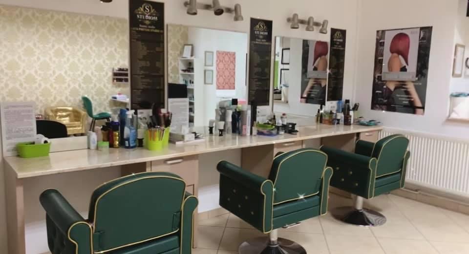Salon Studio 55