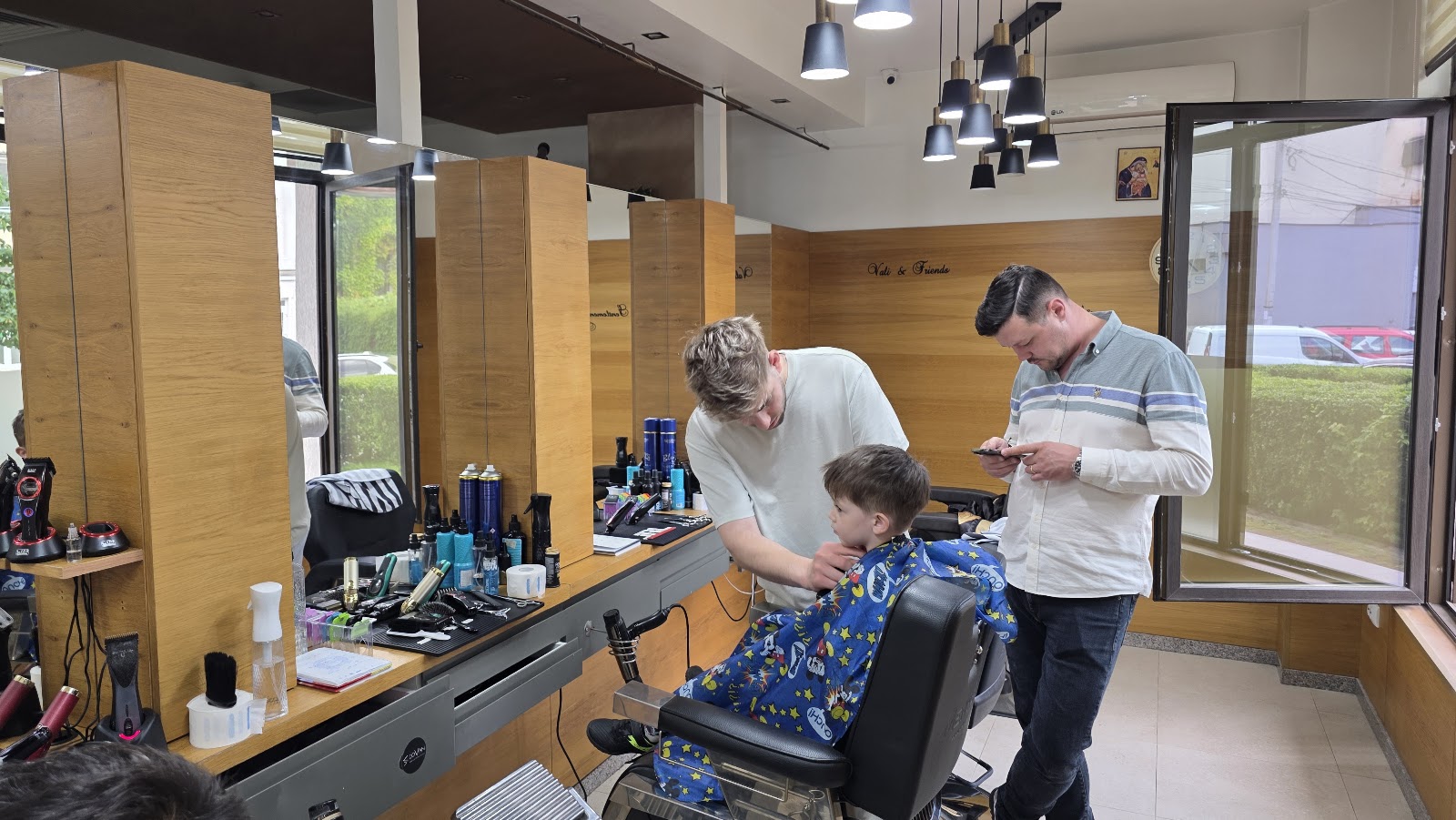 Unique Adina Salon