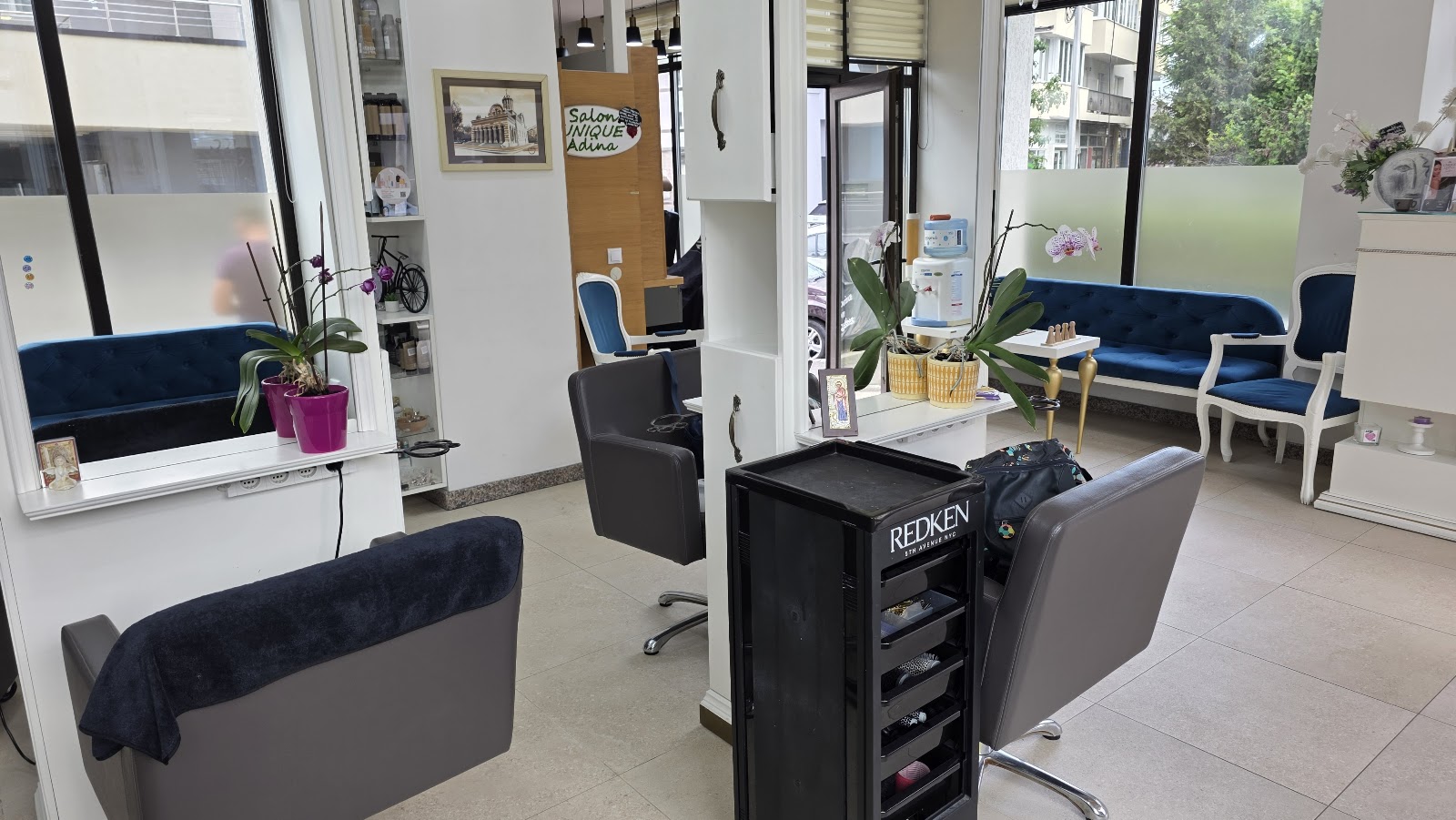 Unique Adina Salon