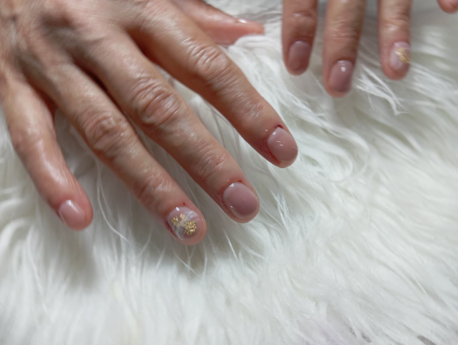 Catalina V. Nail Artist (manichiura / pedichiura)