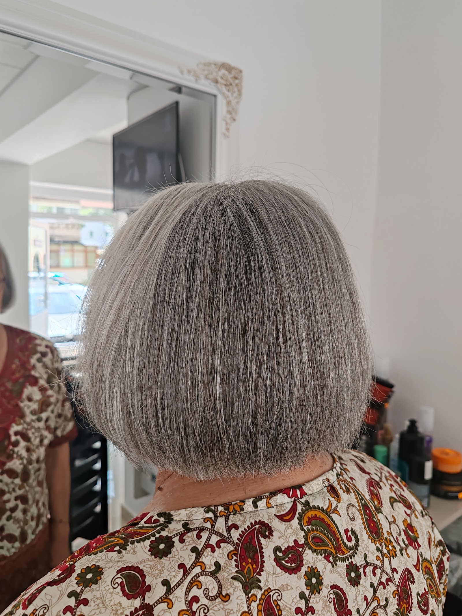 Hair by Roxana-Valentina