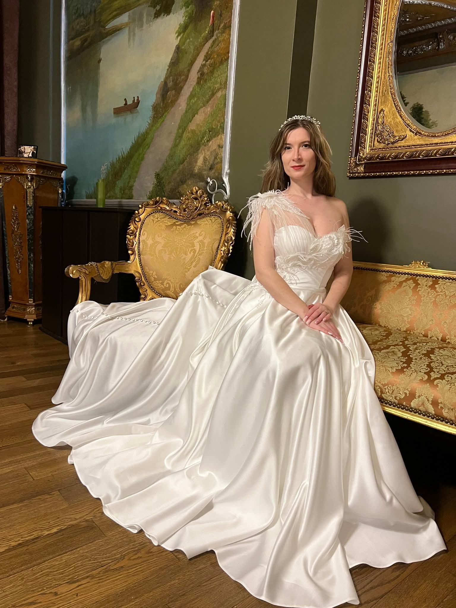 Gabriela de Luca, rochii mireasa