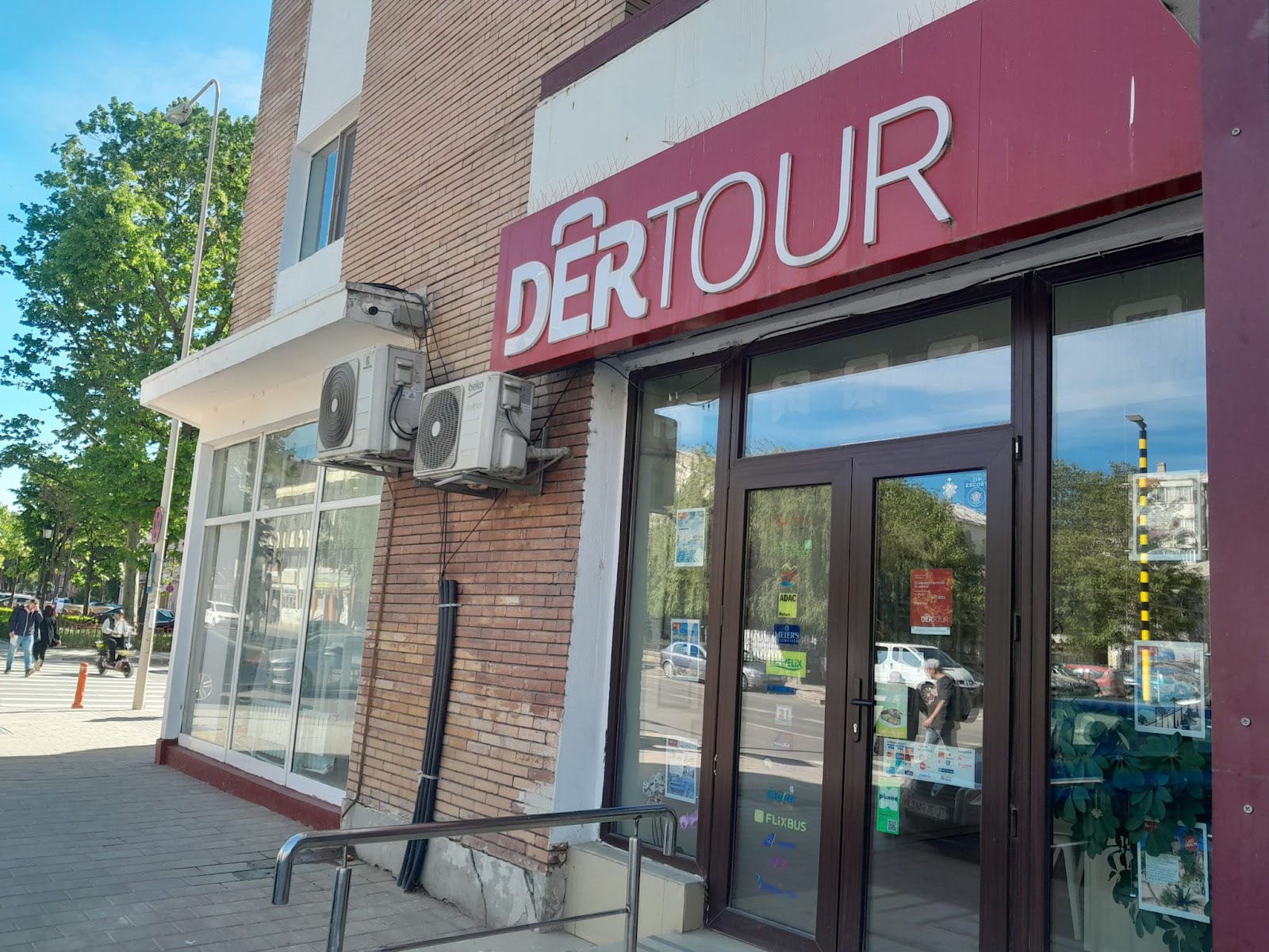 Dertour