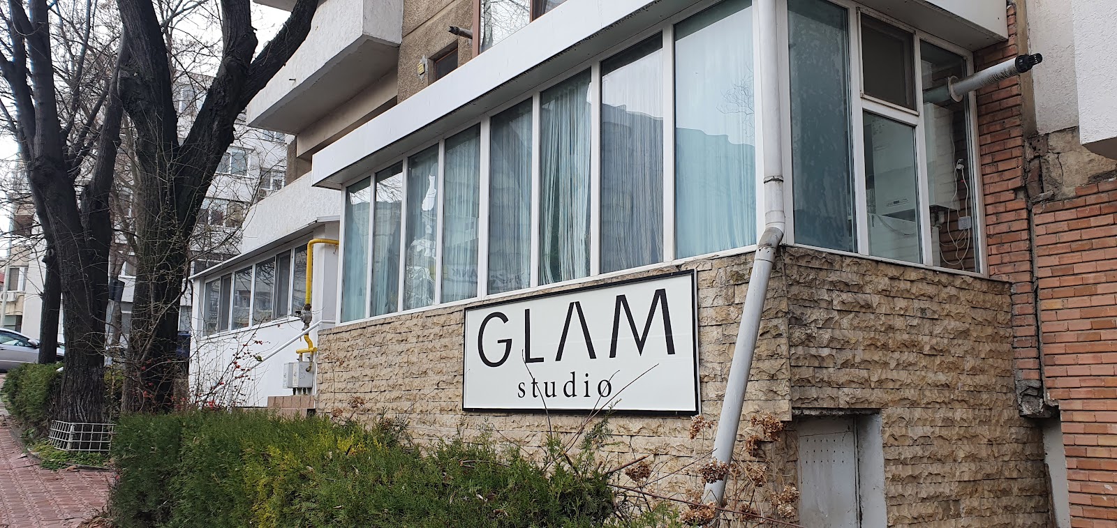 GLAM STUDIO