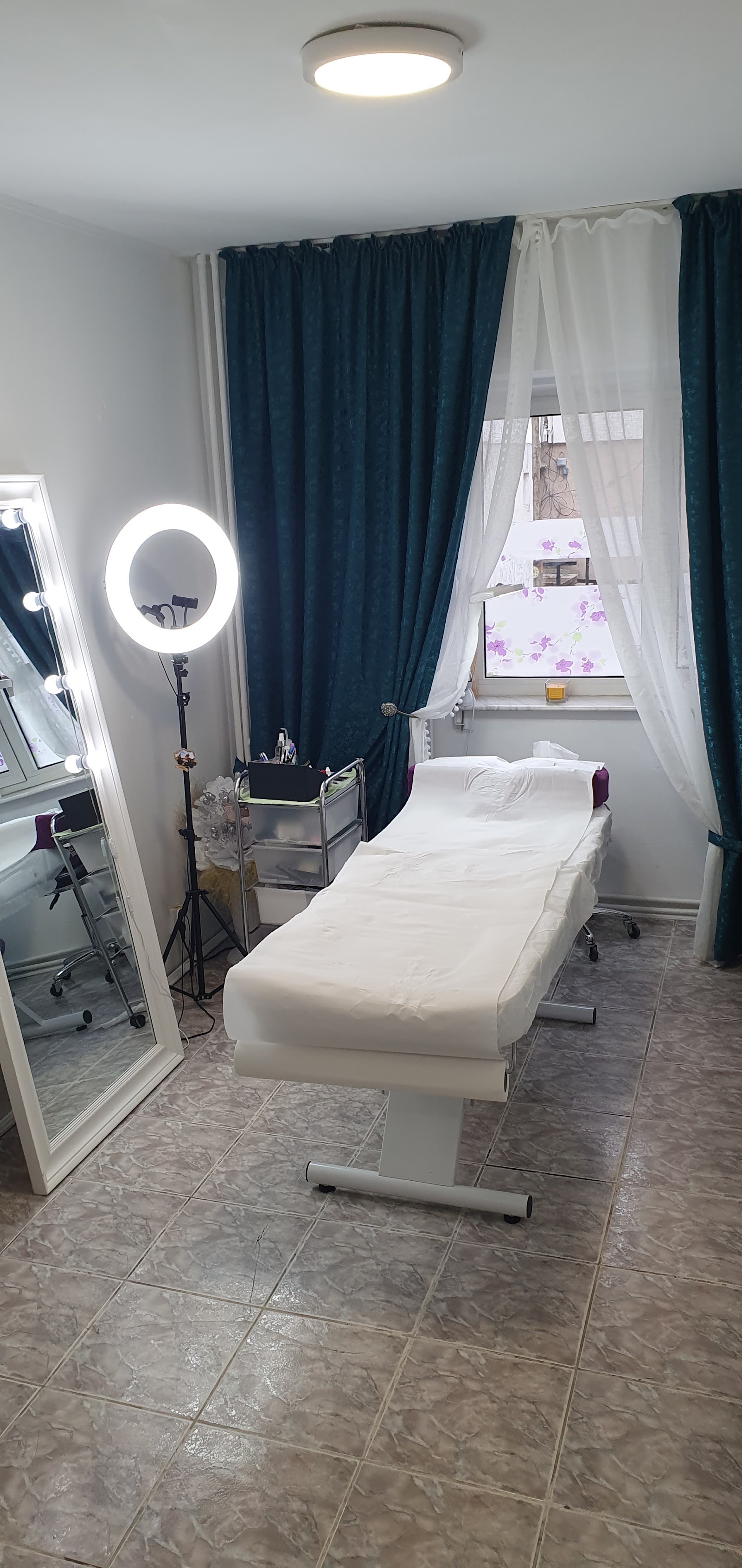 GLAM STUDIO