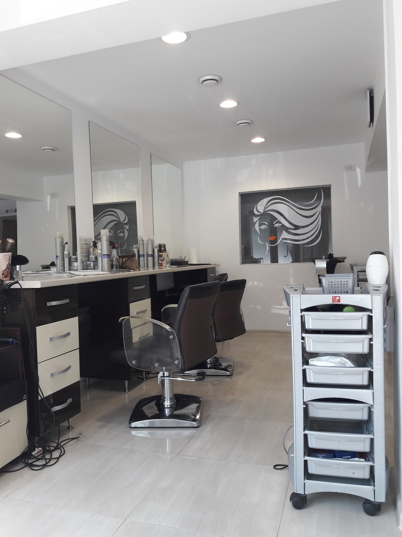 Salon Emma