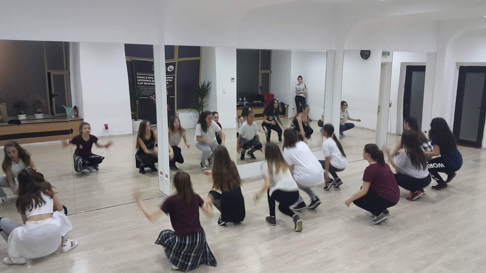 Scoala de dans Stop and Dance (Lujerului - Veteranilor)