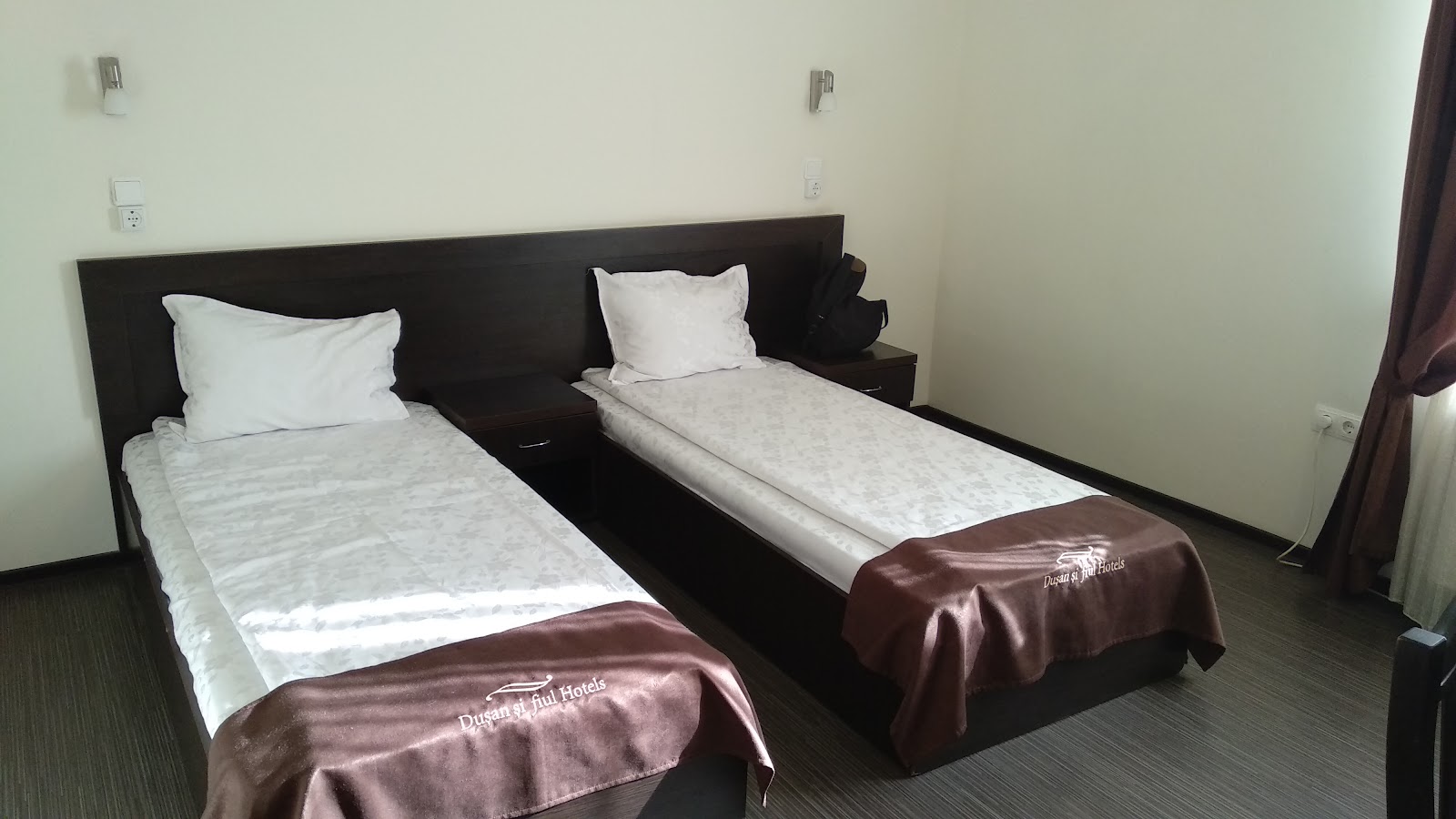 Hotel Dușan și fiul