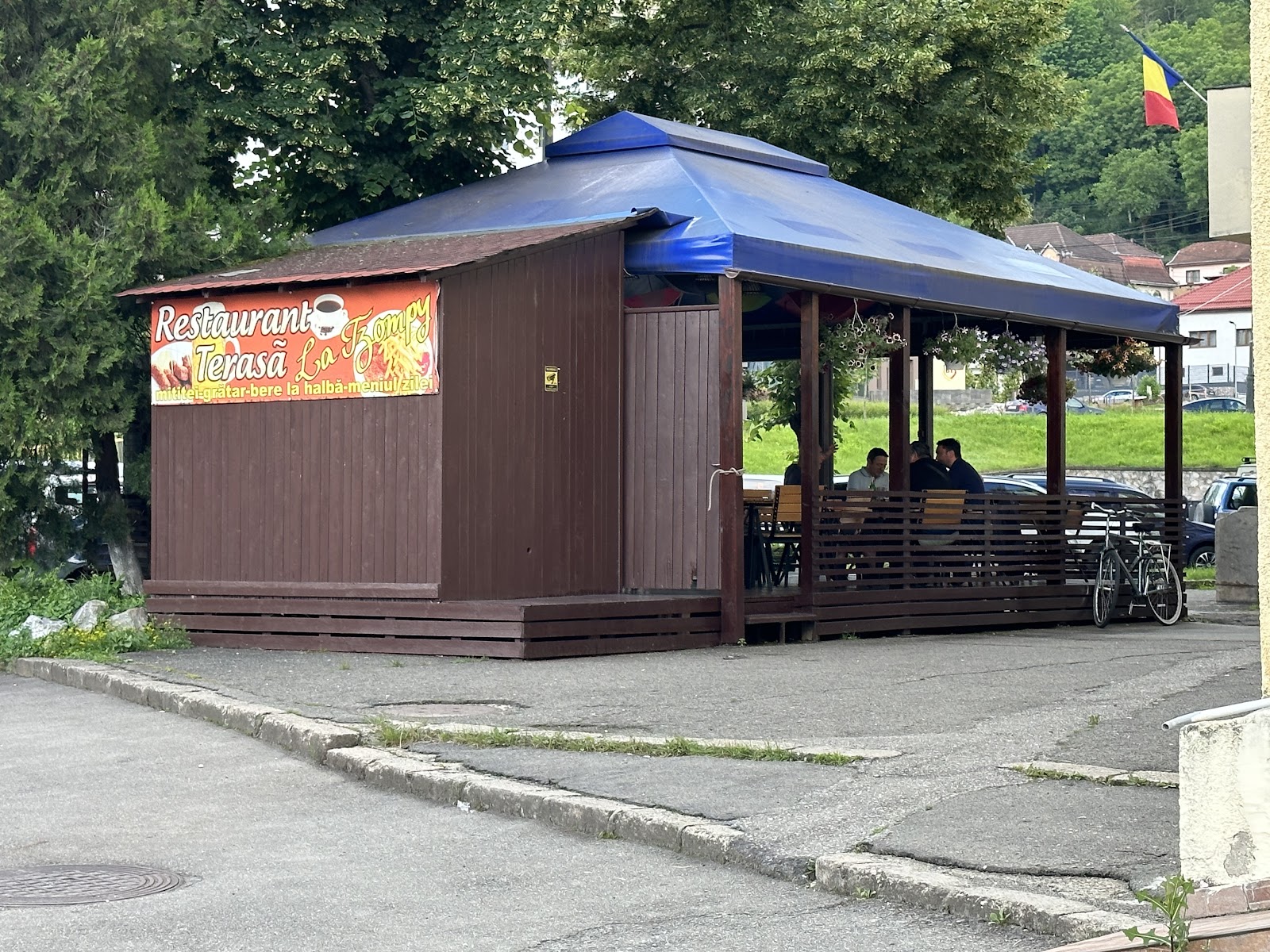 Restaurant "La Tzompy "