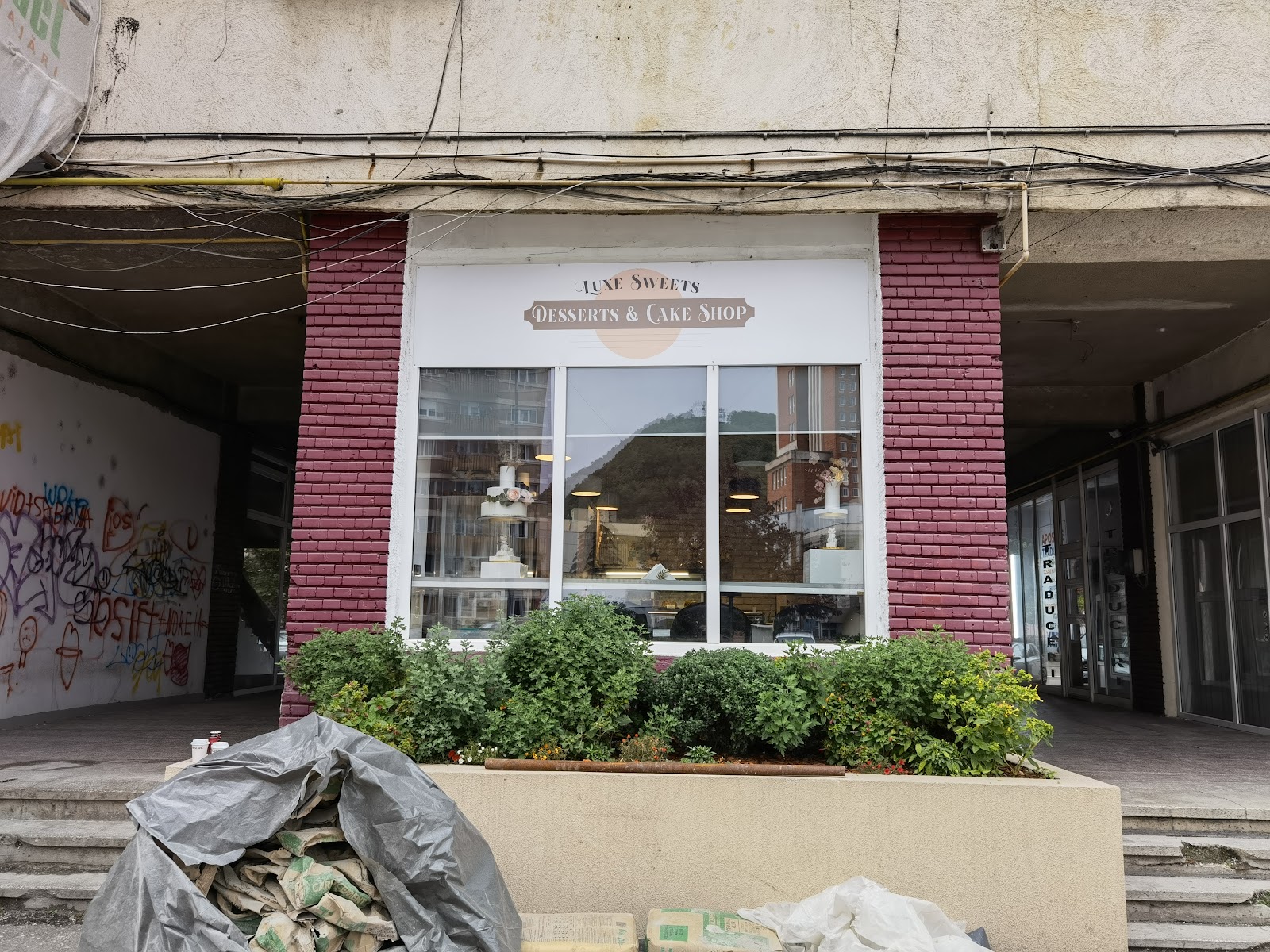 Luxe Sweets - Desserts & Cake Shop