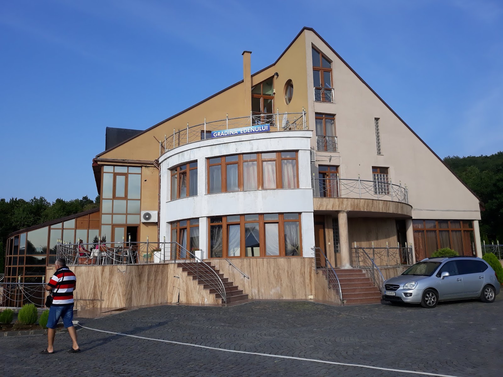 Gradina Edenului