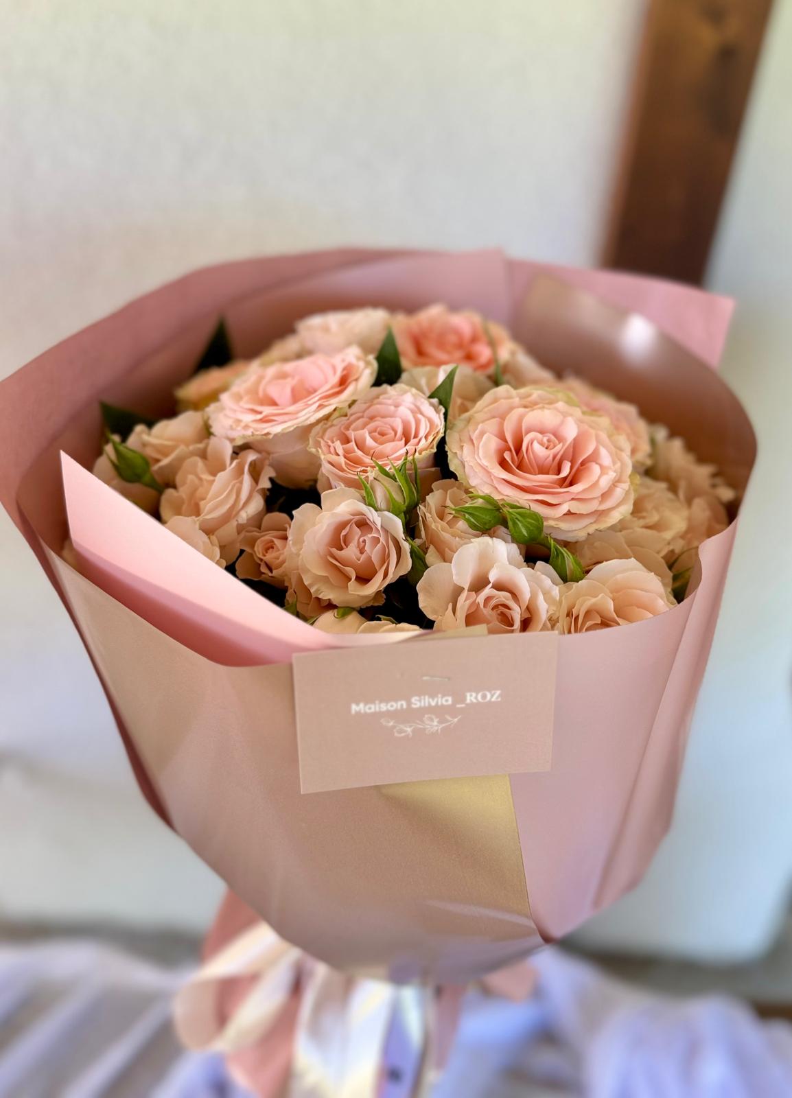 Silvia Flowers — Decorator