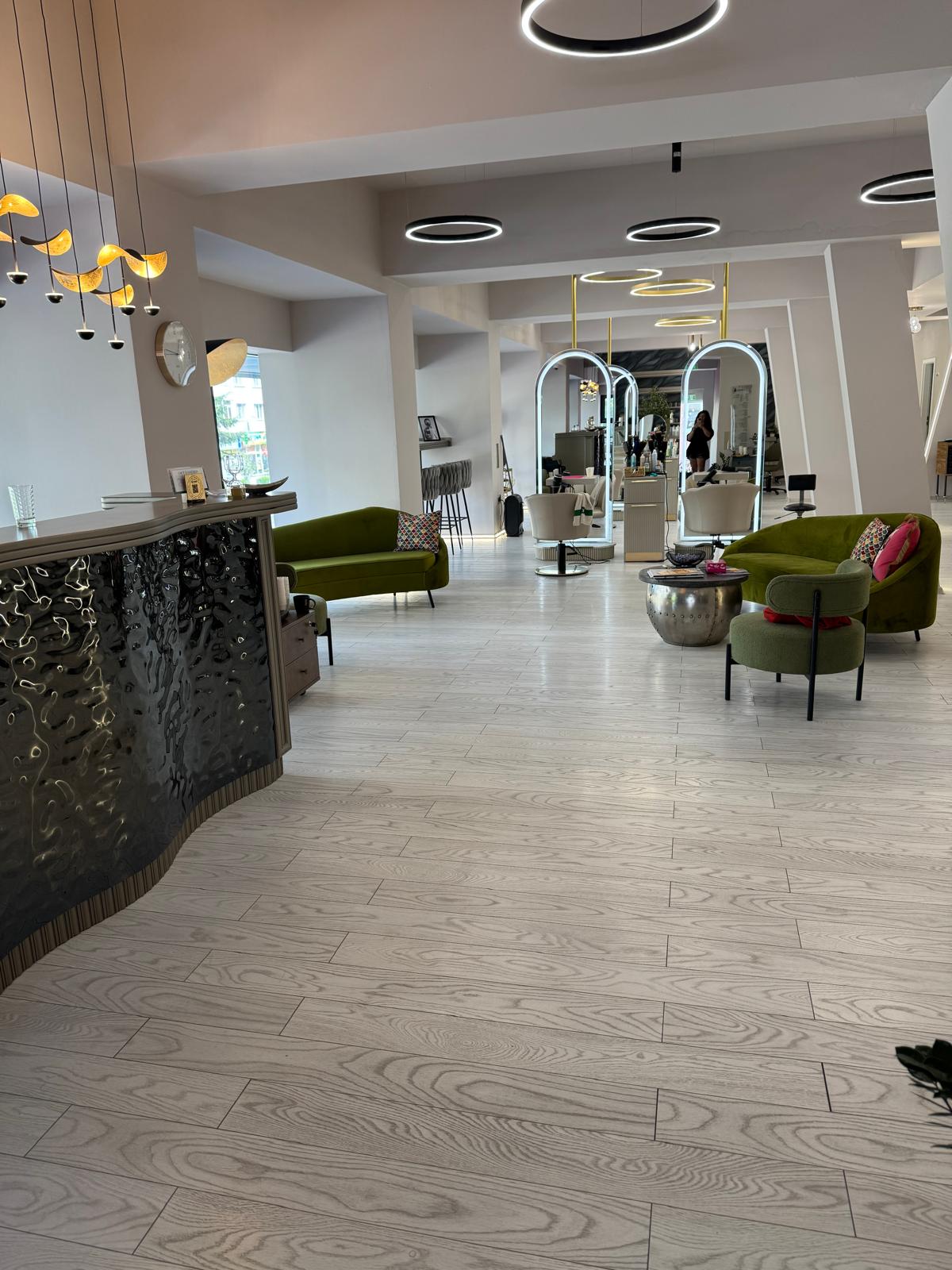 Salon Cult by Nella