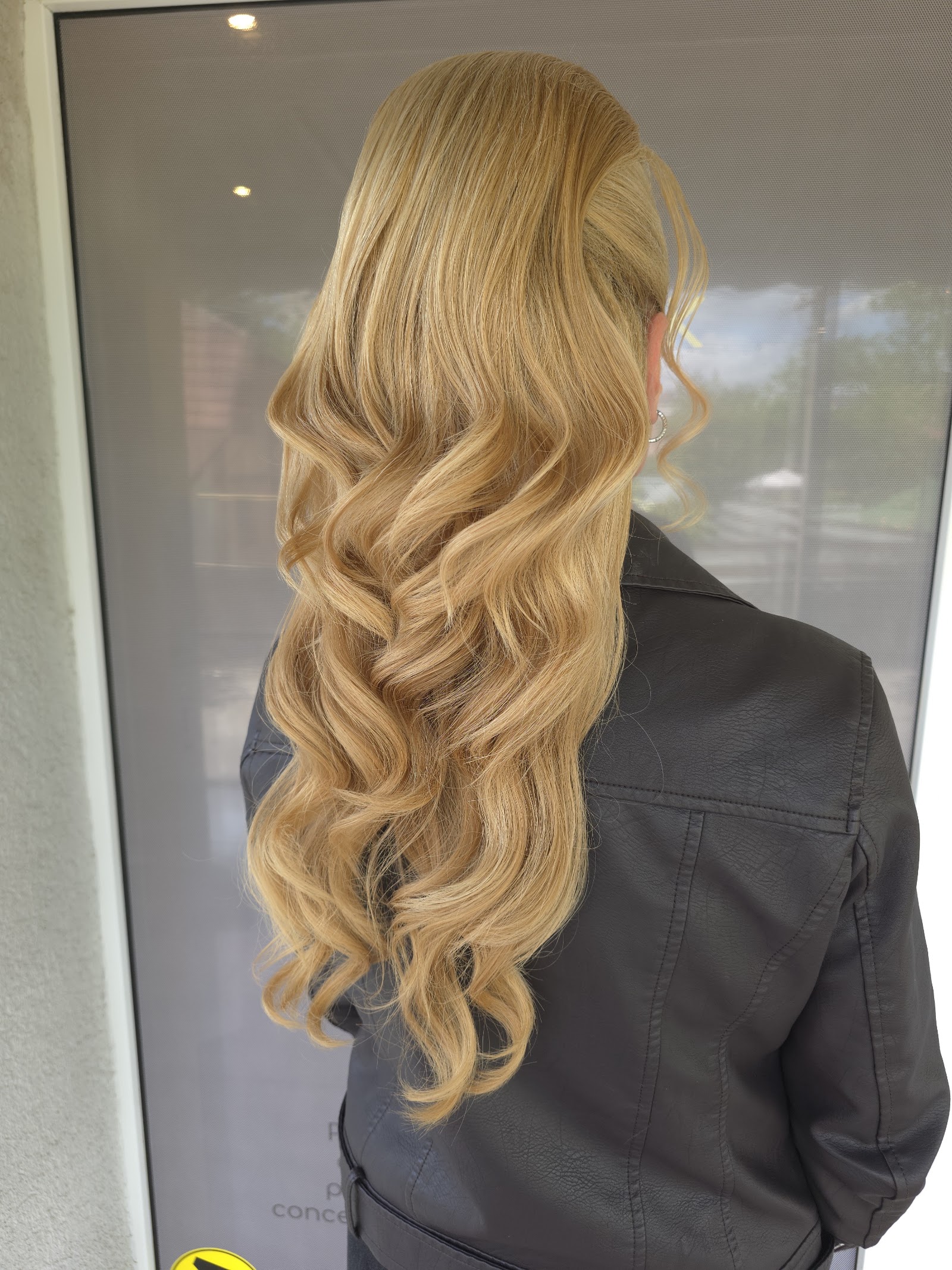 SALON SIMONA