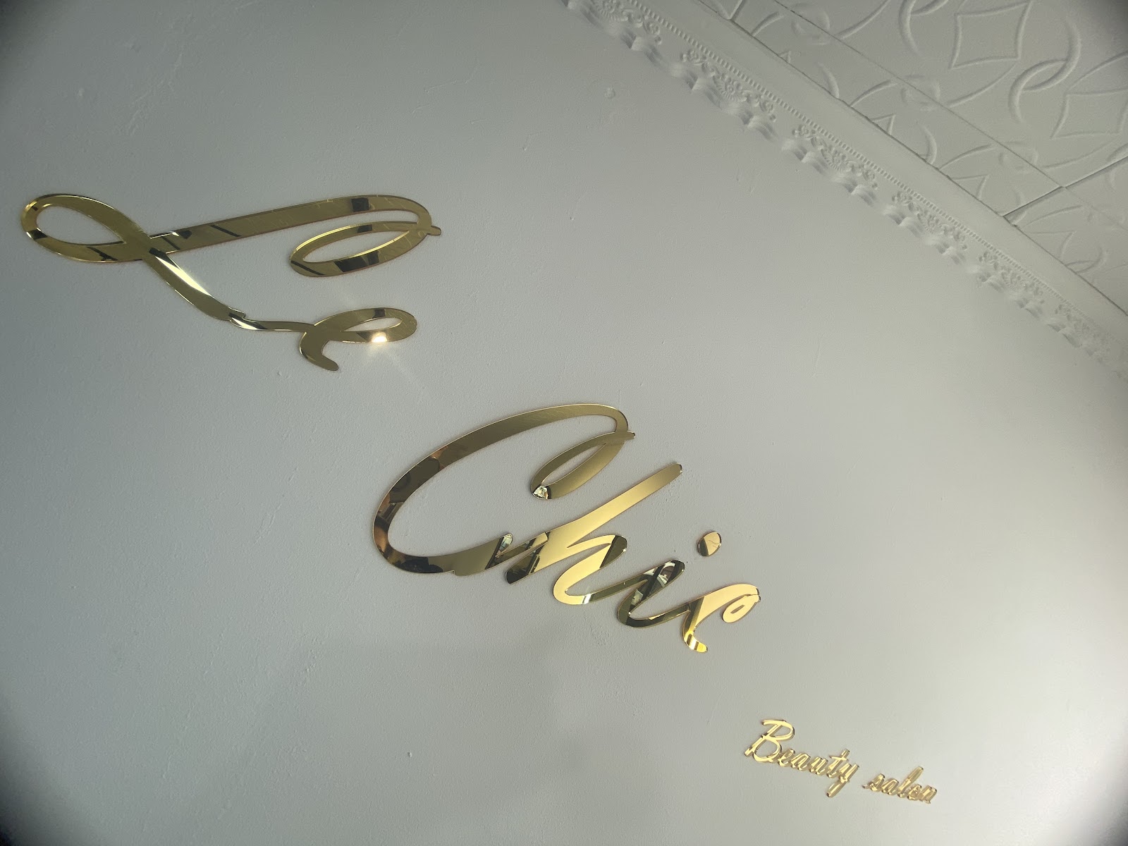 Le Chic Beauty Salon