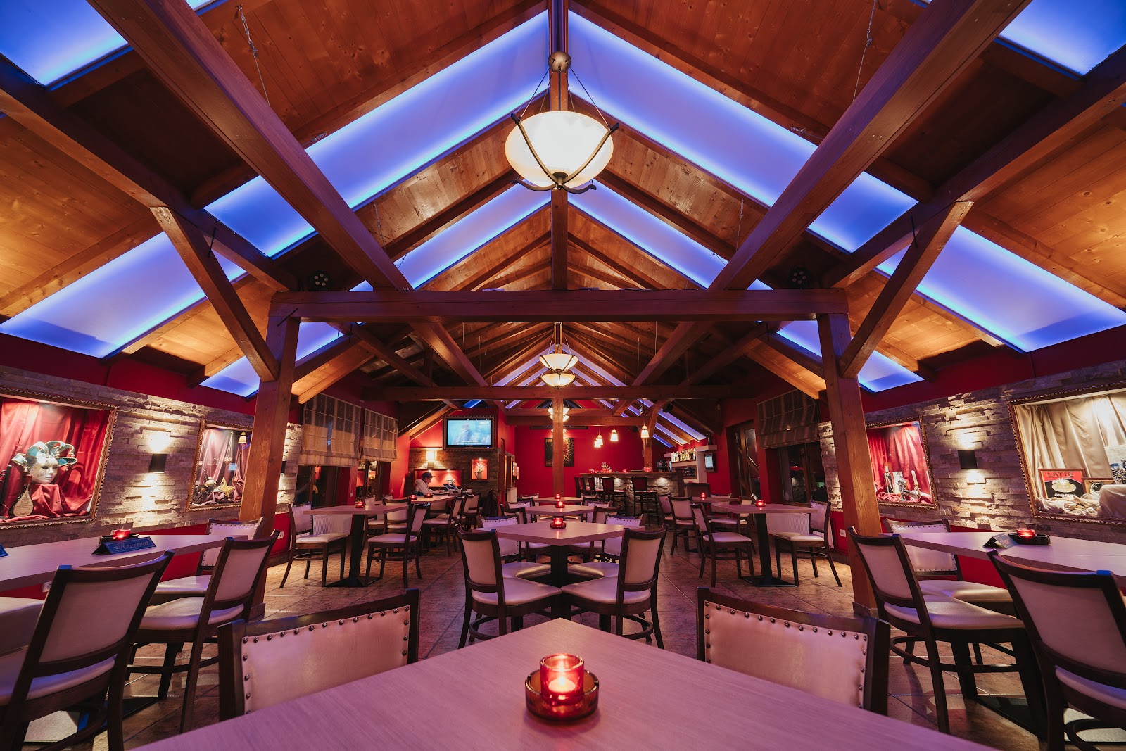 Vivi's Bar & Bistro