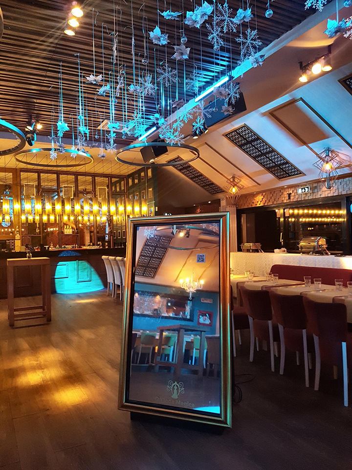 Oglinda Magica Bistrita - Cabina Foto