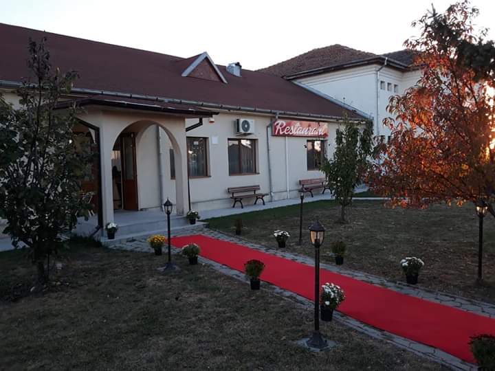 La Conac Olt - Restaurant Pentru Evenimente