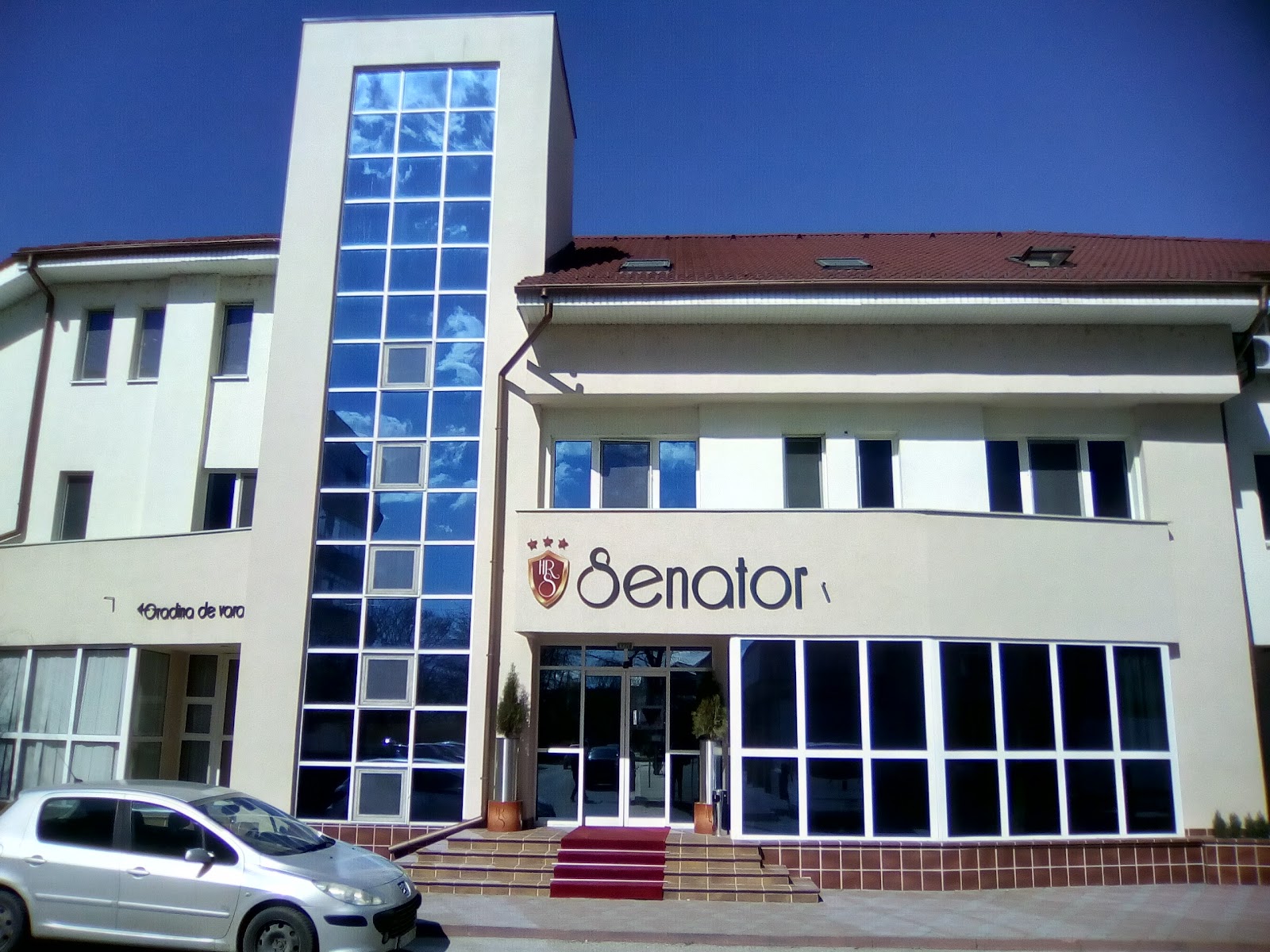 Hotel Senator
