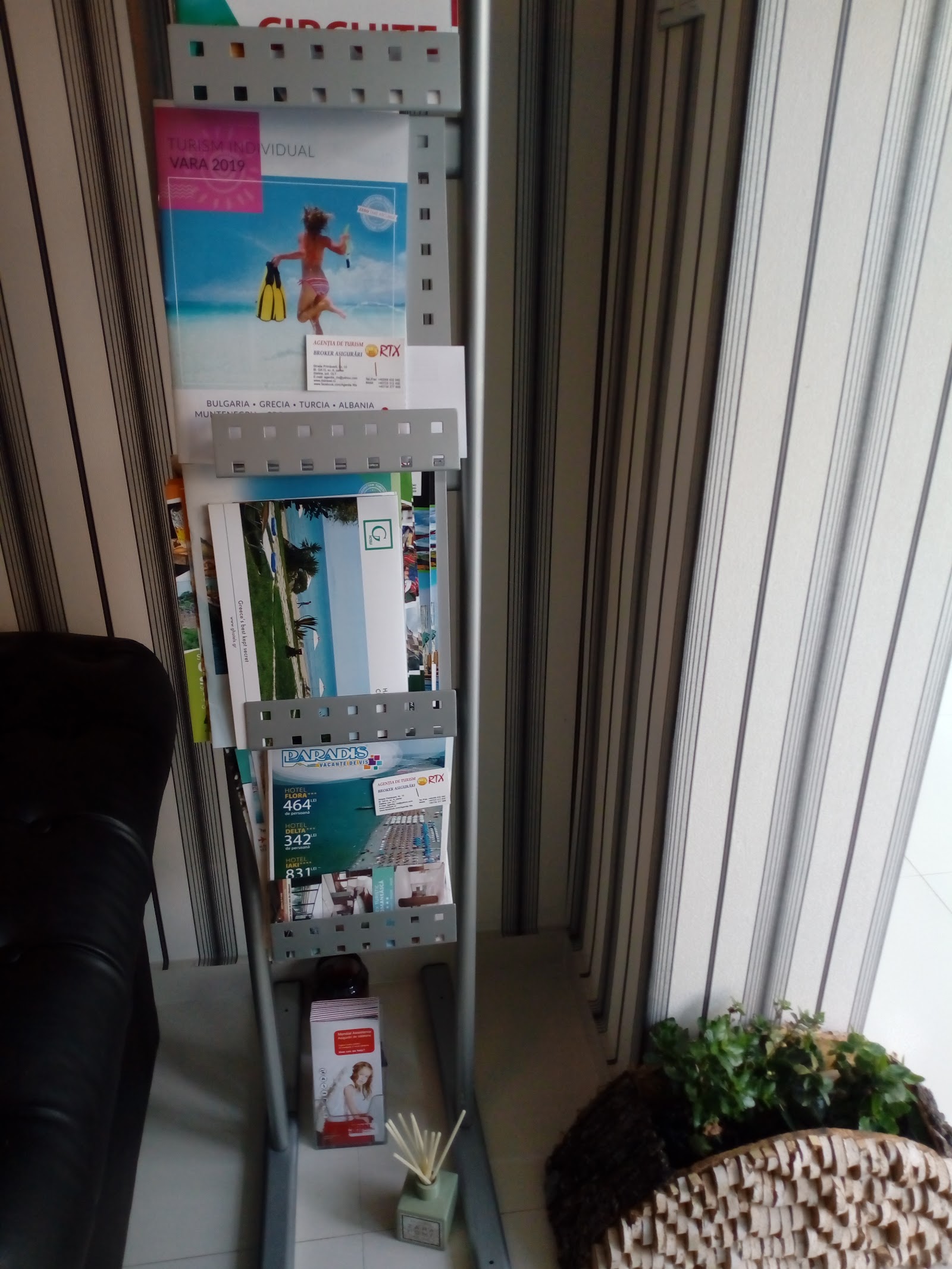 Agentia de turism Cris Travel (RTX)