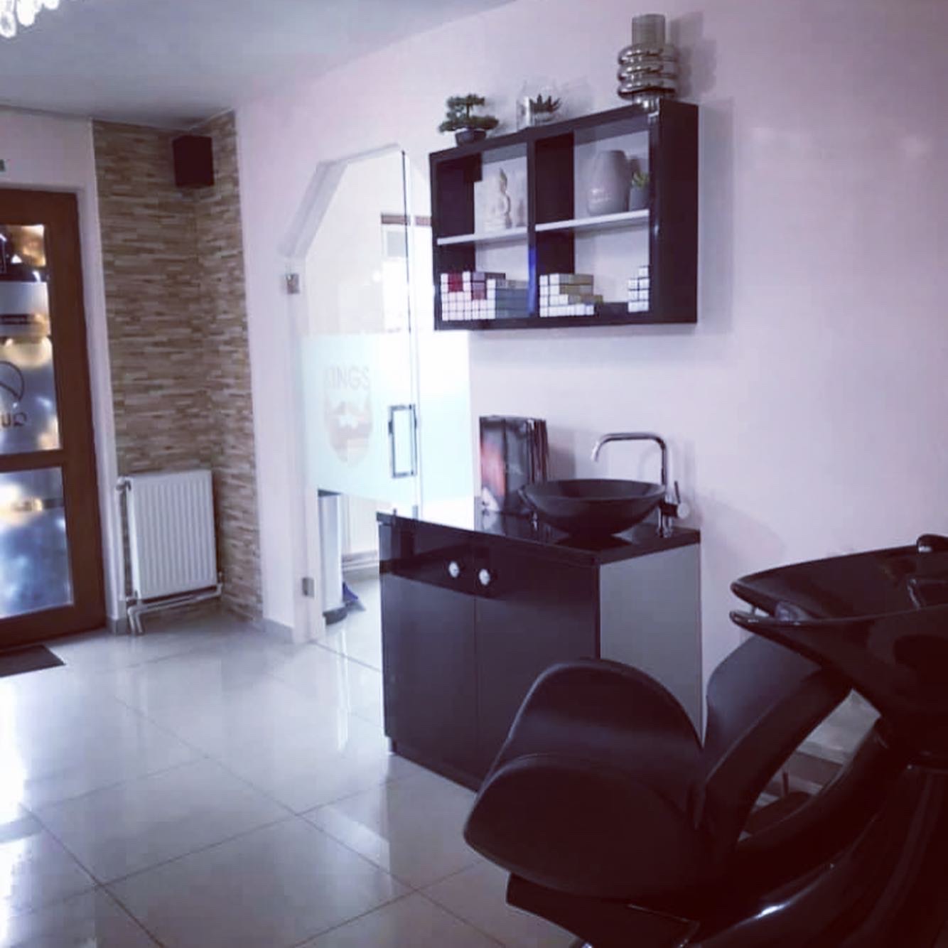 Kings & Queens Salon