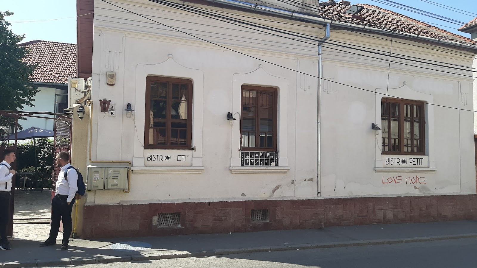 Gastroyal Restaurant & Catering