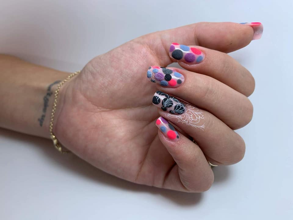 Eliza Nails & Make-up Artist