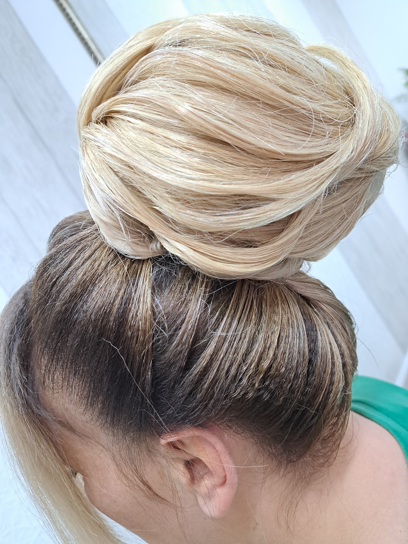Yoana hairstylist