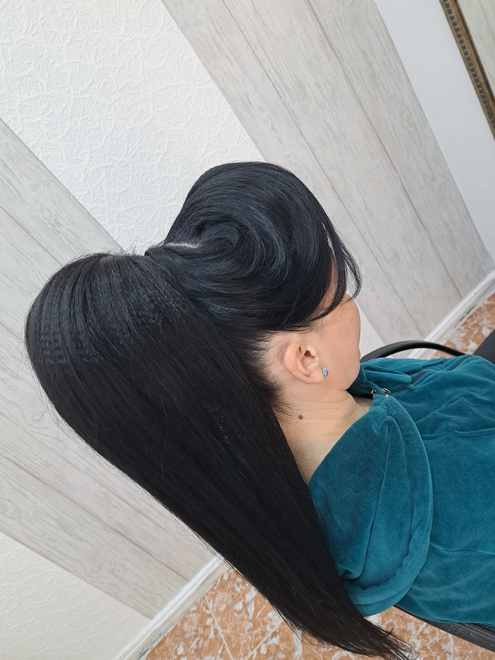 Yoana hairstylist