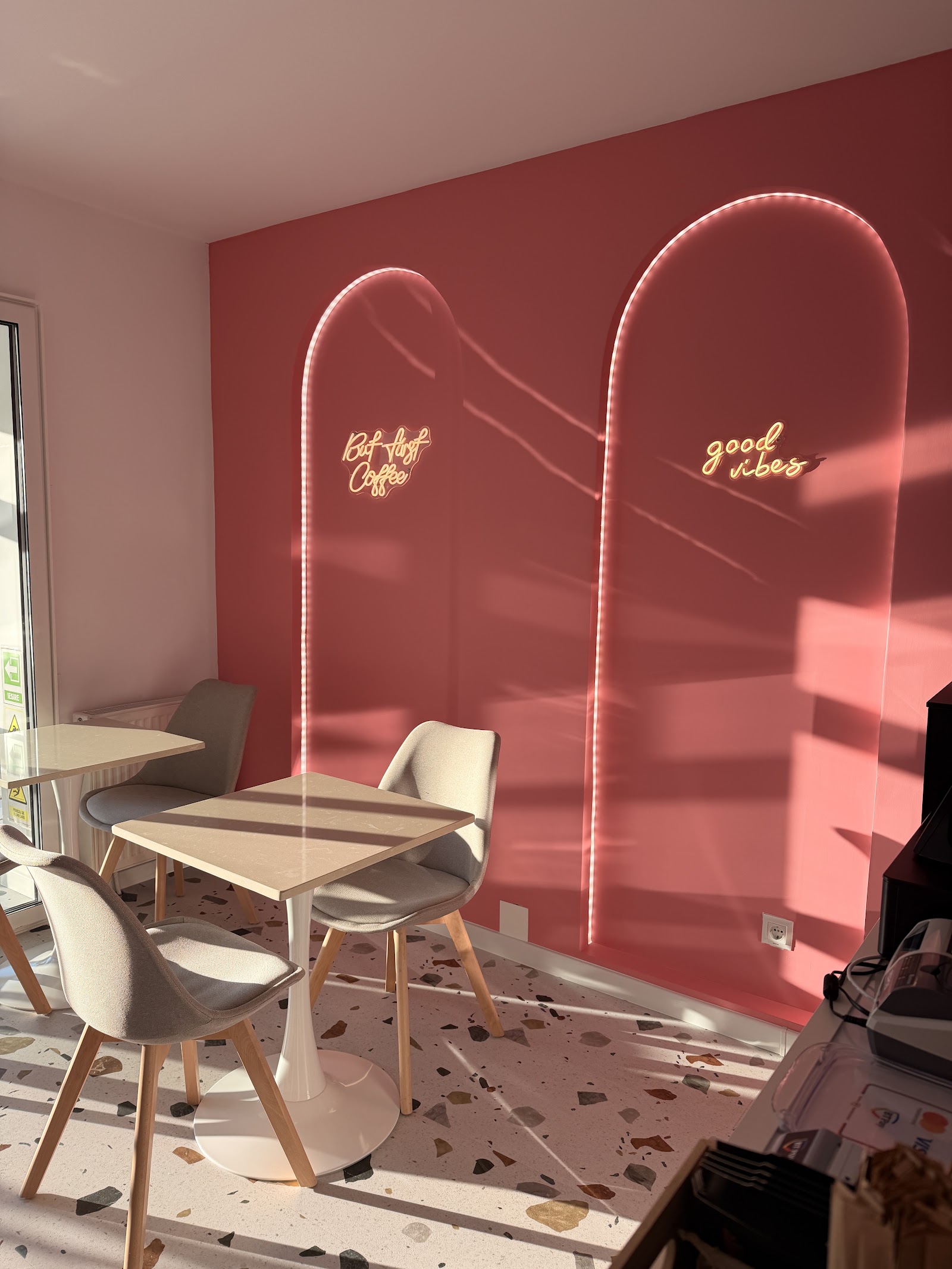 Coffee and Cake by Cofetăria Efraim