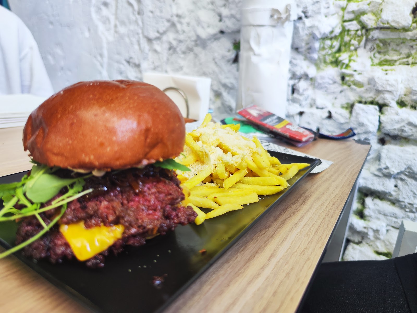 MORAV Bistro | Bar