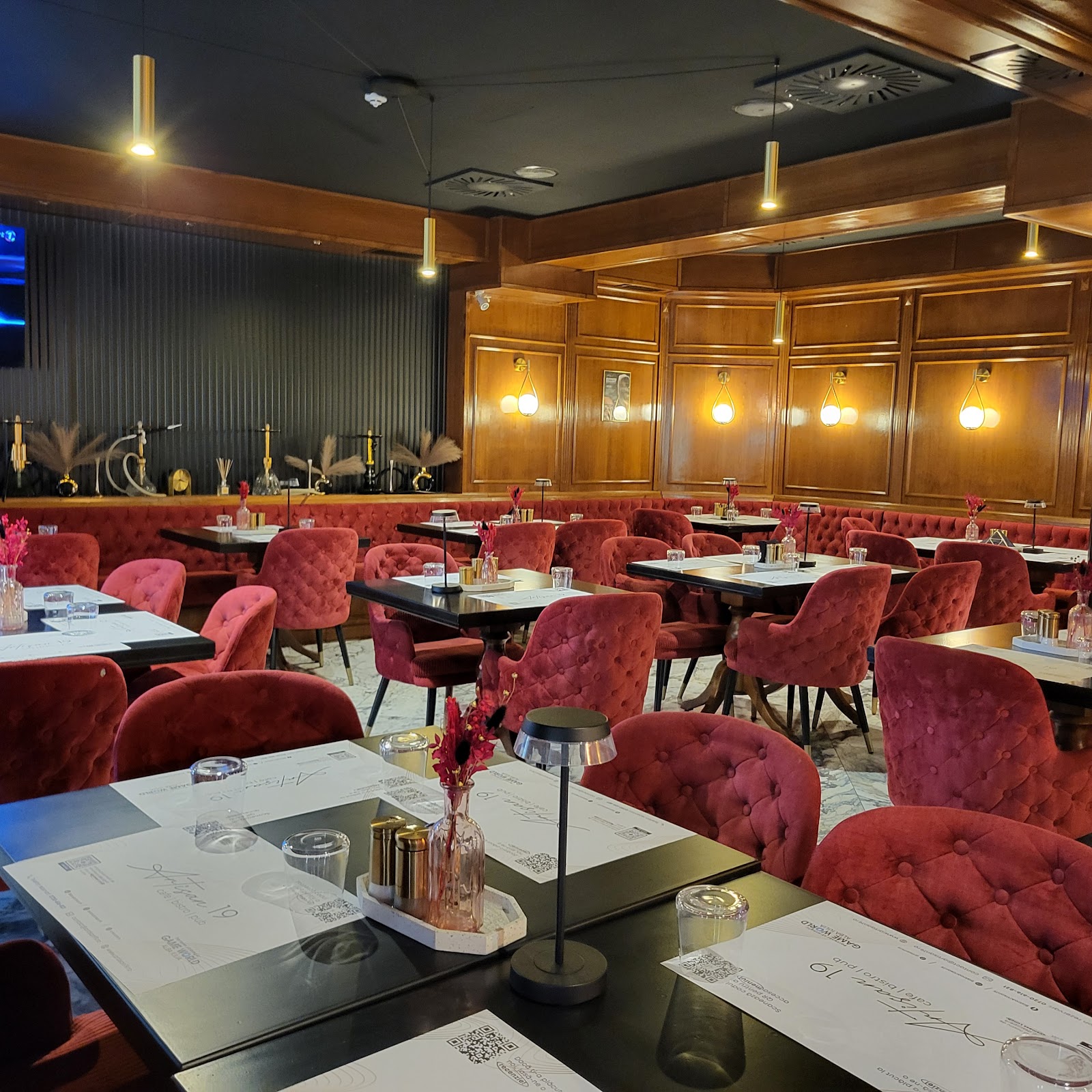 Artisan 19 - restaurant, speciality coffee