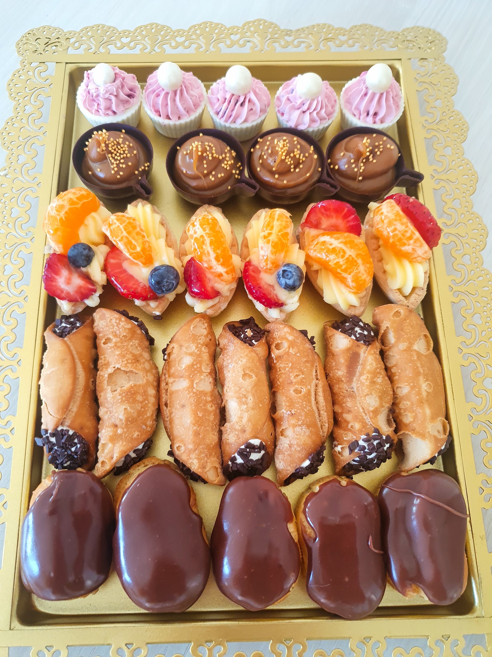 Claudia cakes