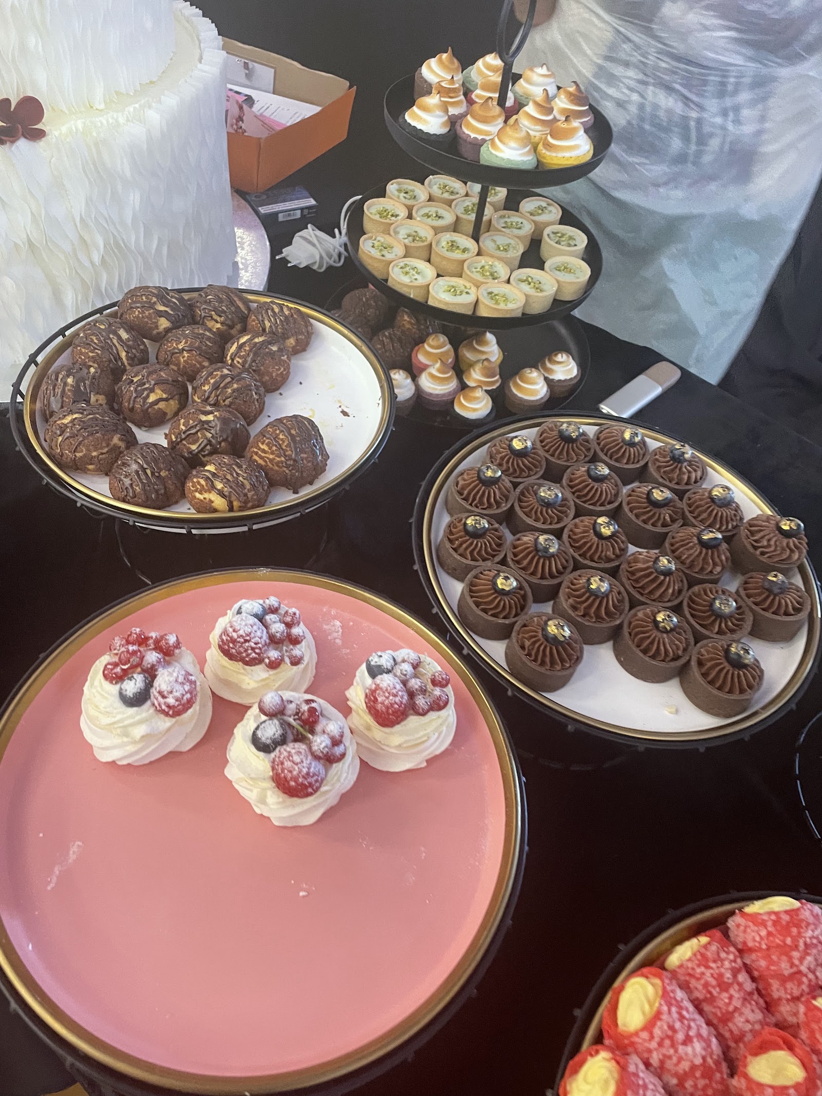 Claudia cakes