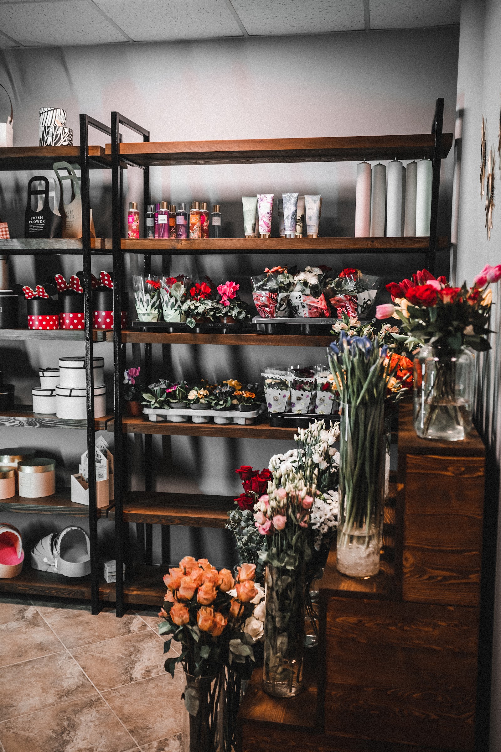 BLOOM FLOWER STUDIO