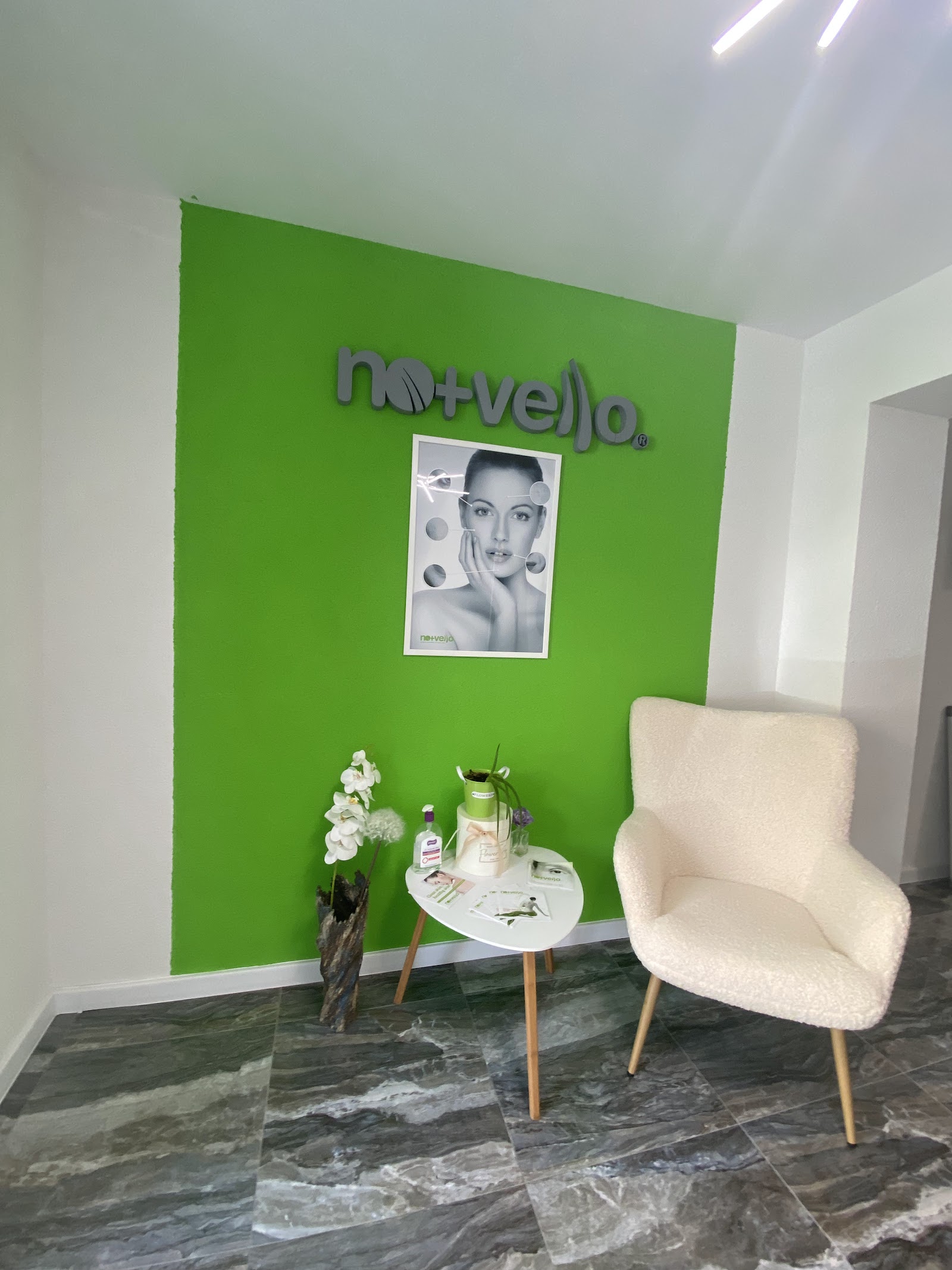Nomasvello Alba Iulia