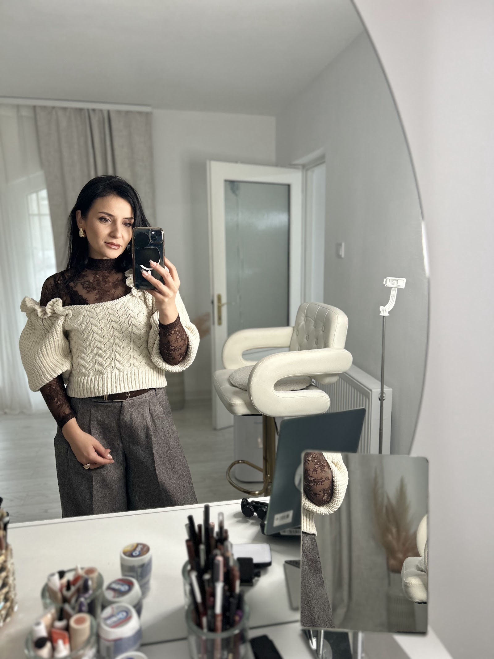 Liana Dogan – Hairstylist & Traine