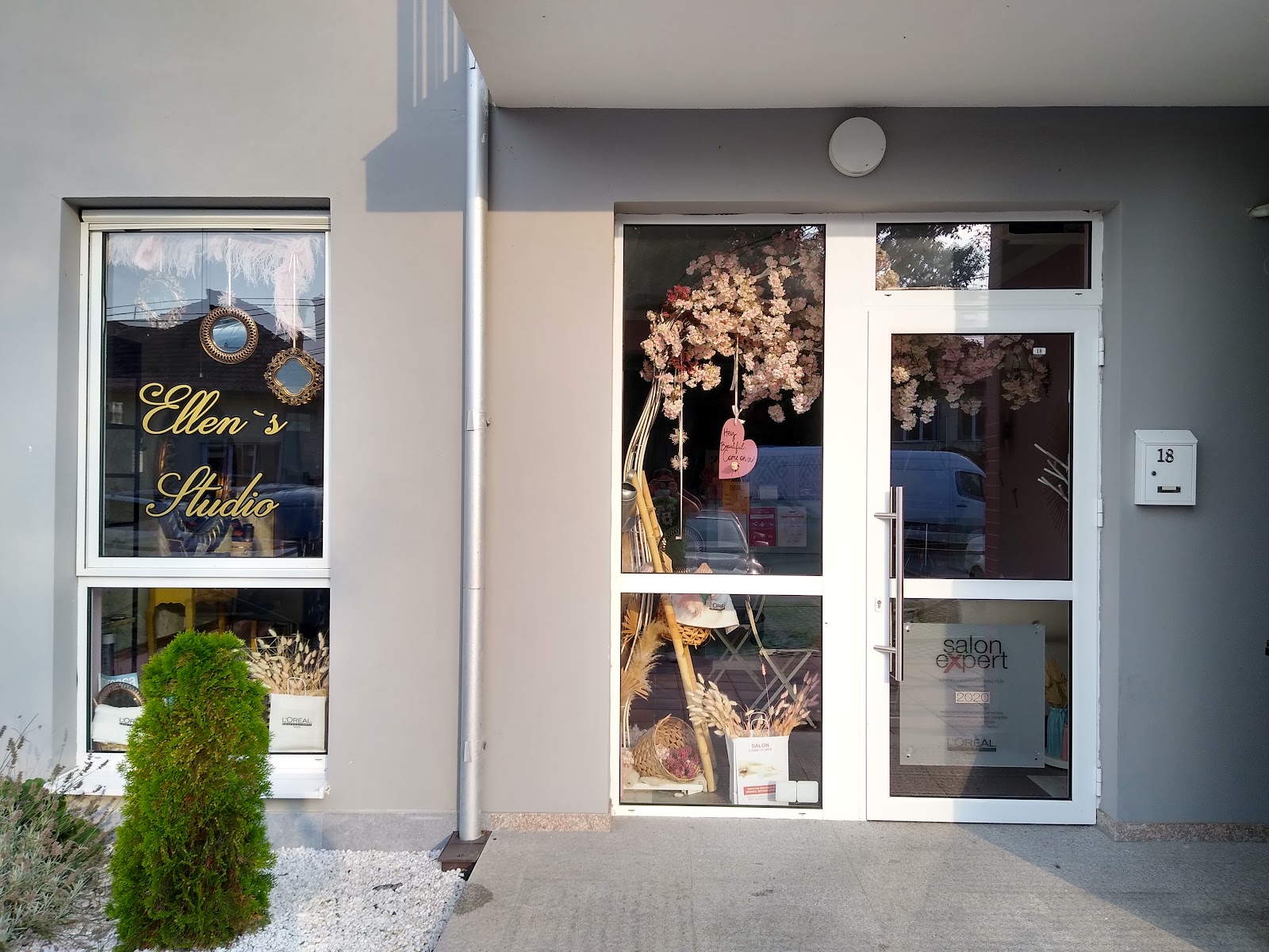 Ellen's Studio