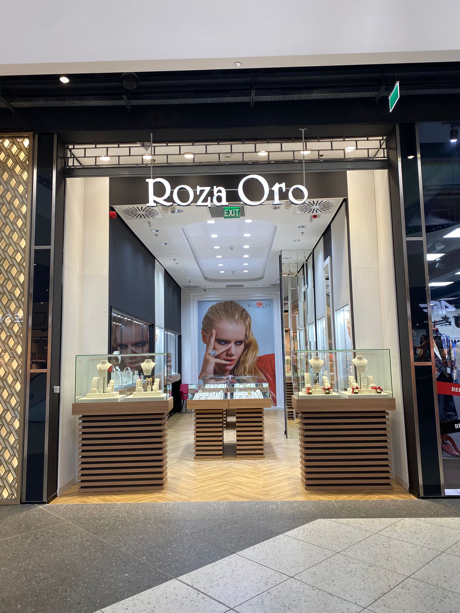 Roza Oro Carolina Mall