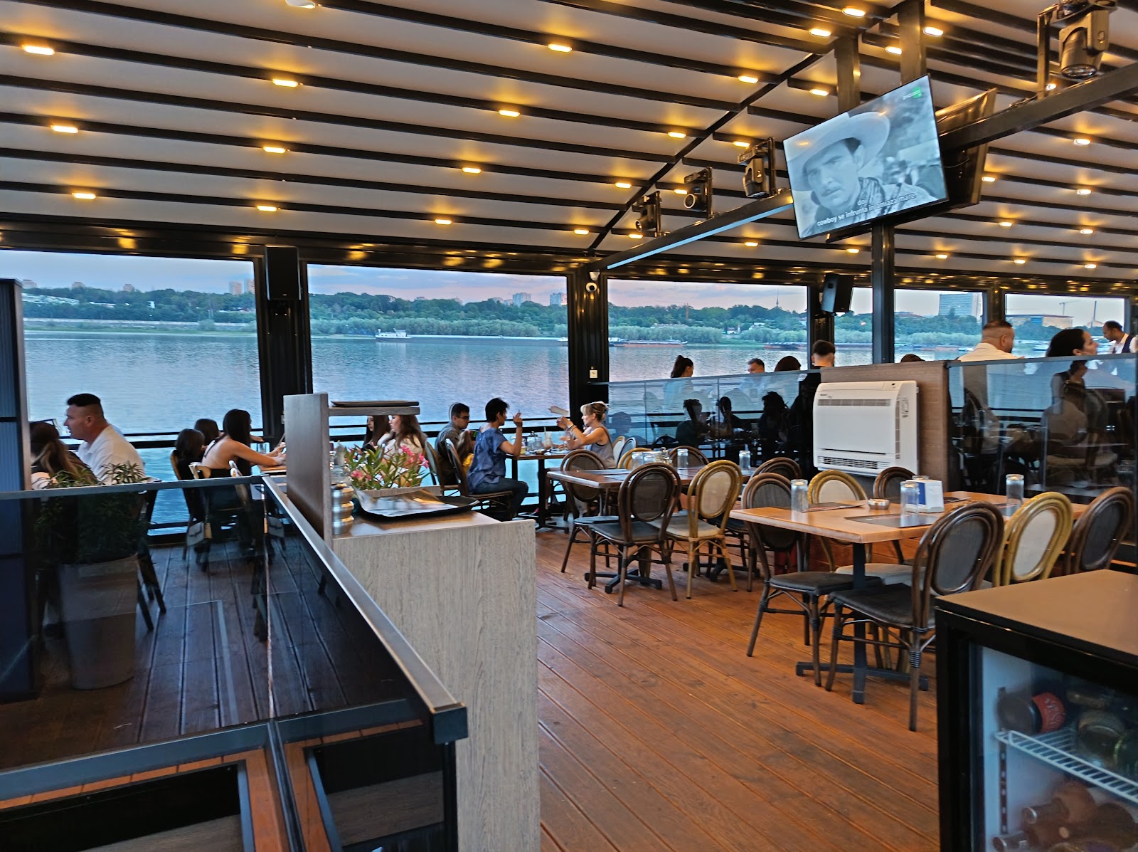 Restaurant La Ponton