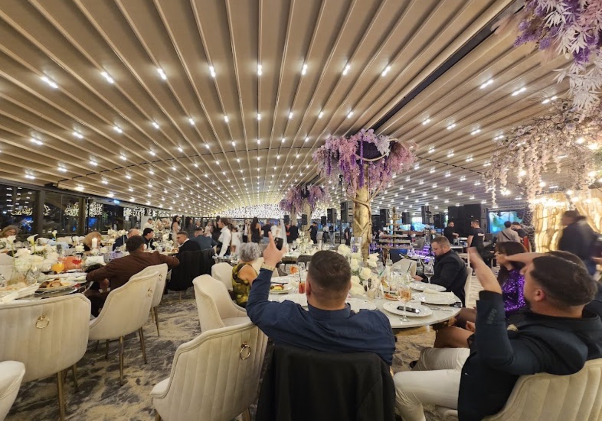 Lebăda Neagră Resort