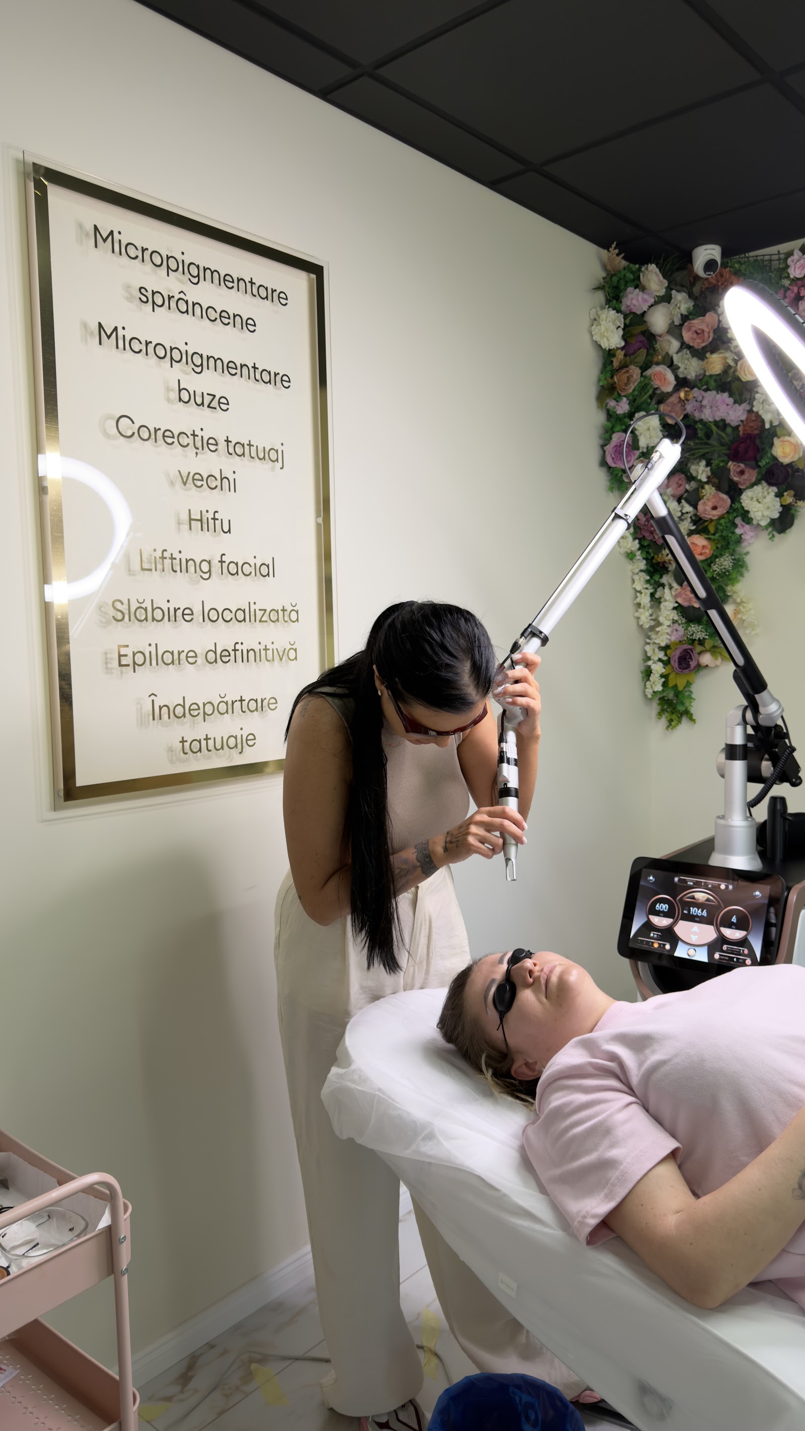 GLAM by Lili Chican