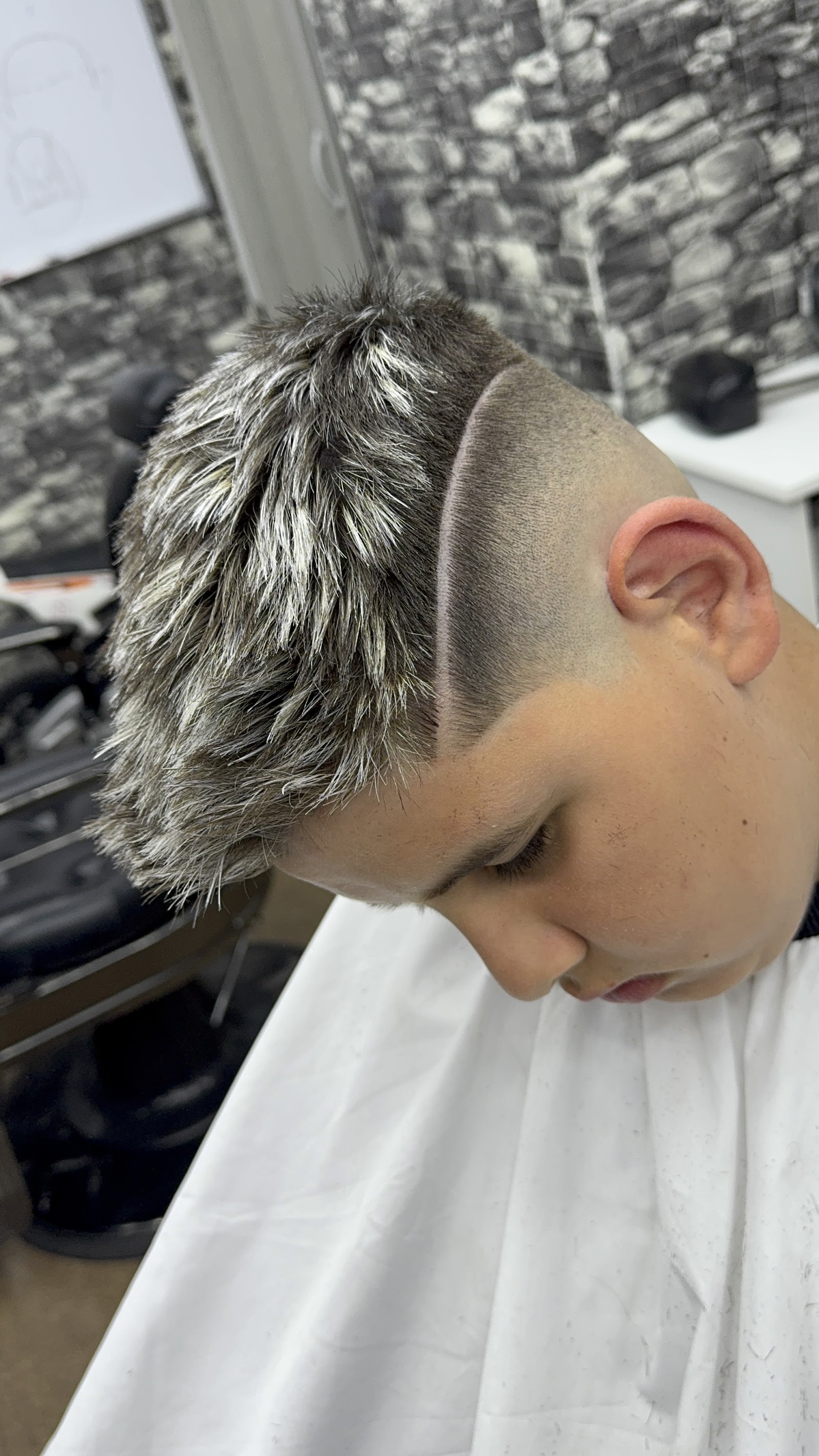 BARBERSHOP Alex Ghiontea Academy - BEST HAIRCUT