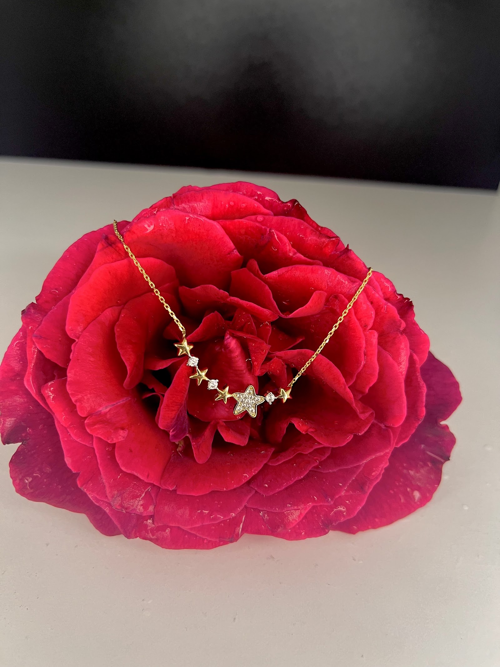 Anisia Gold