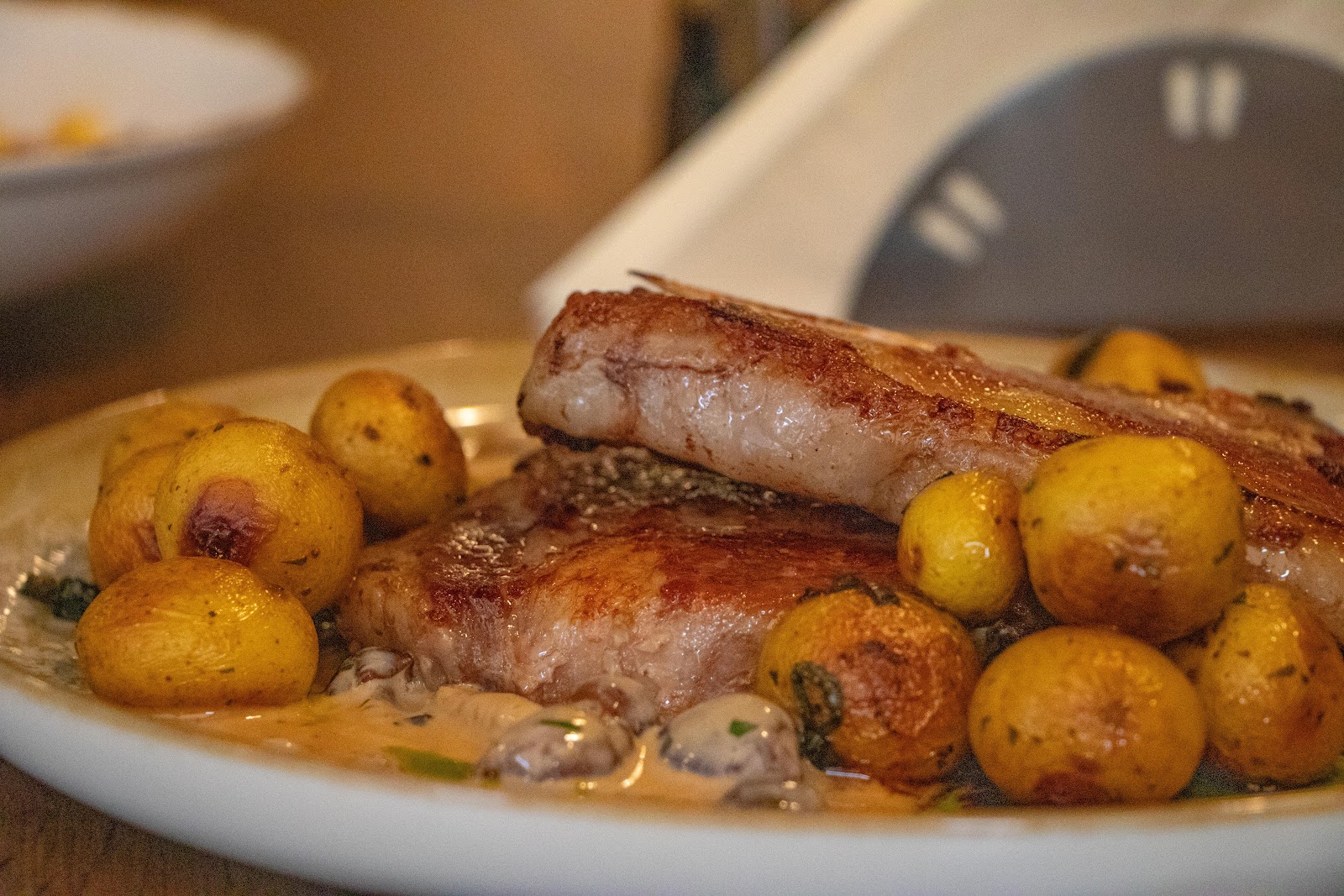 DUE Restaurant