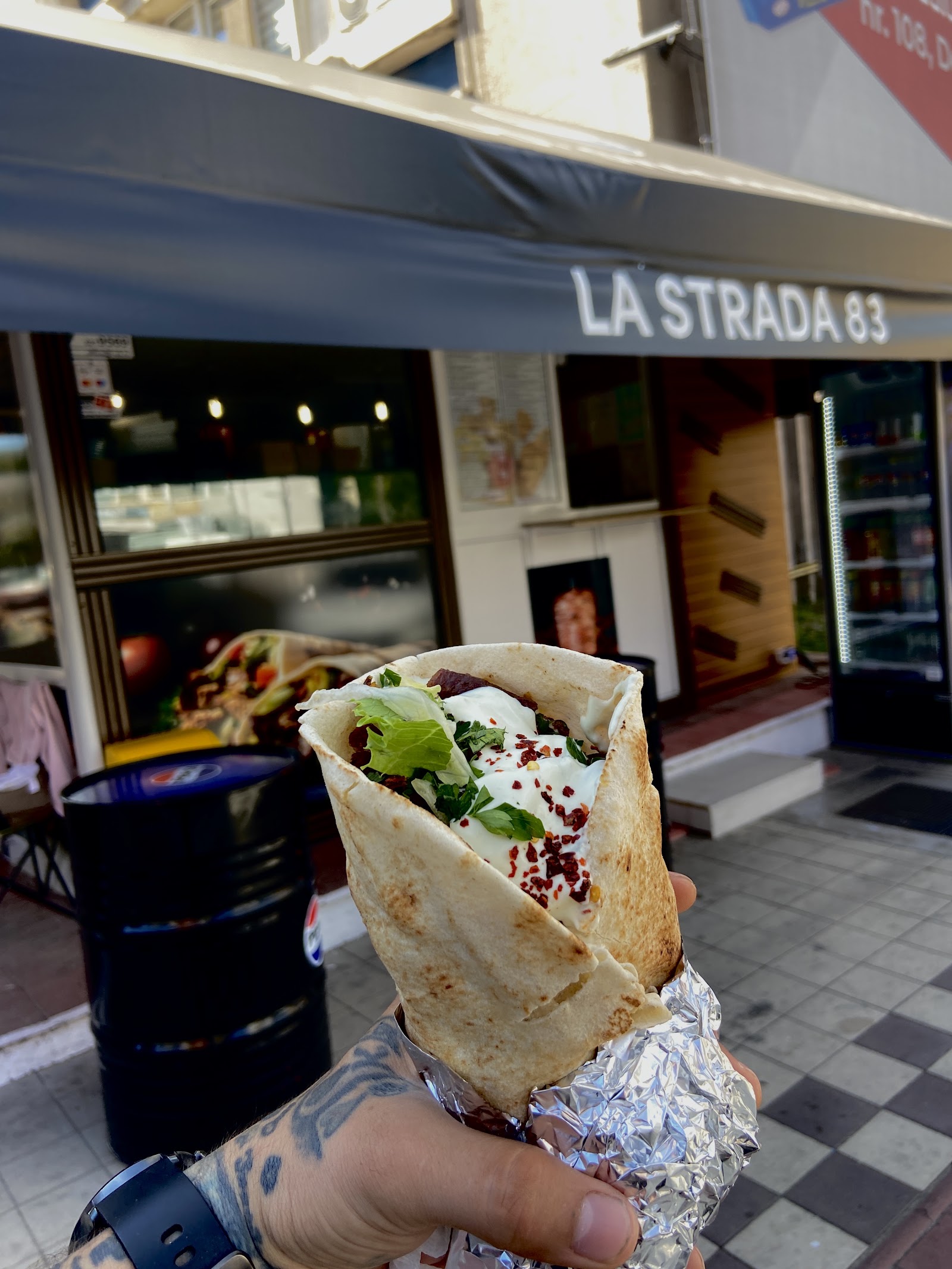 La Strada 83