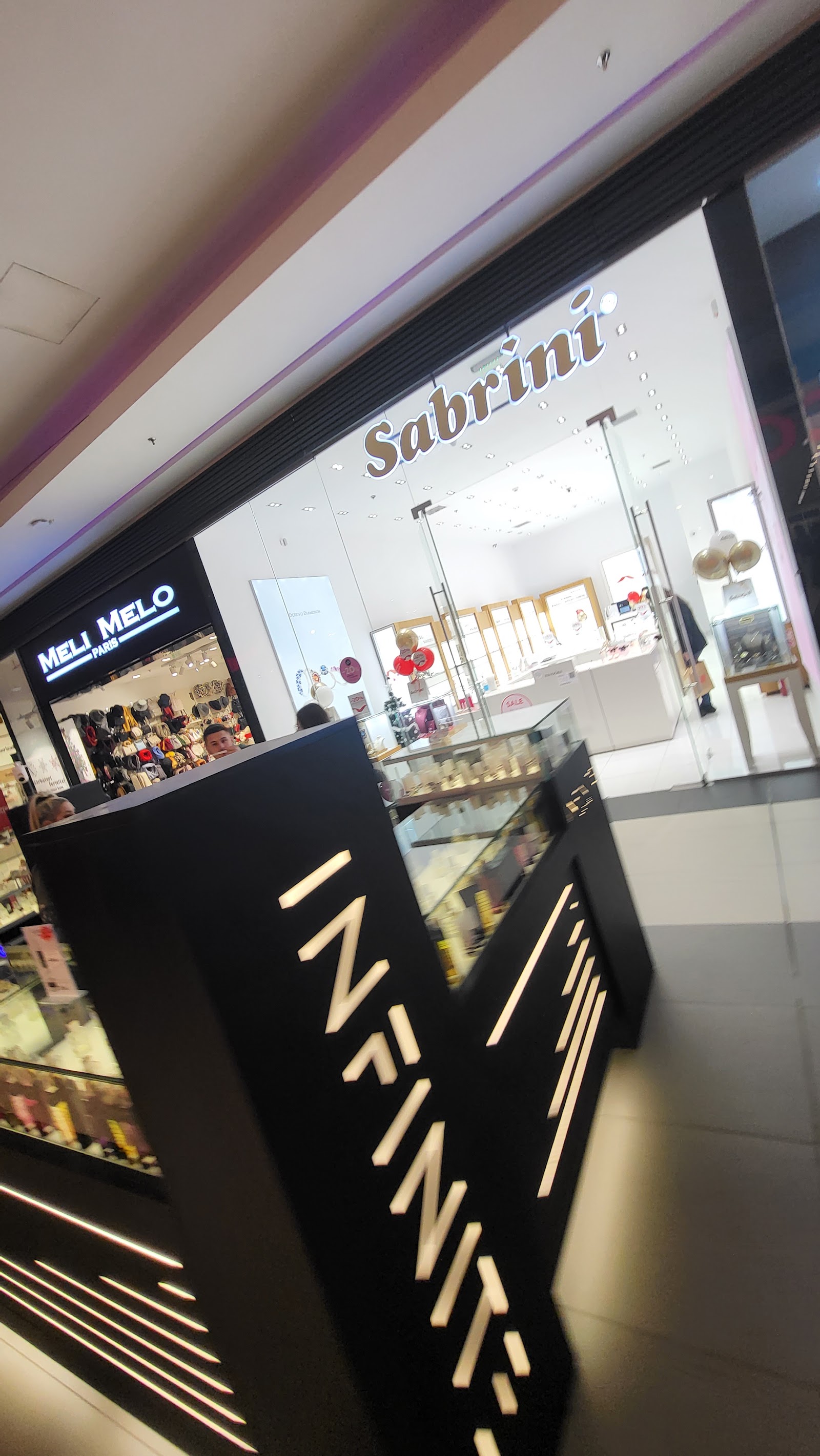 Sabrini - Shopping City Deva