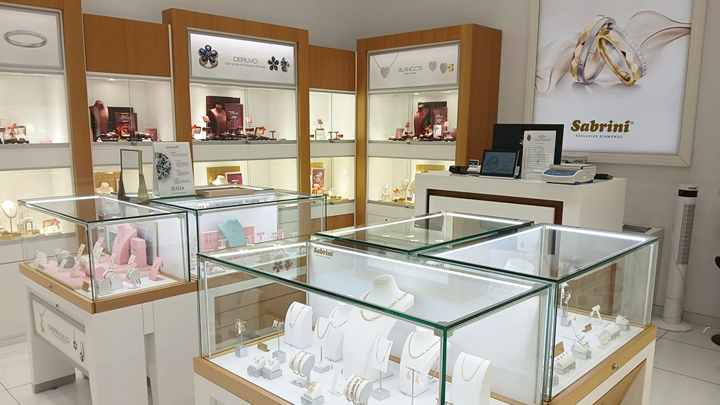 Sabrini - Shopping City Deva